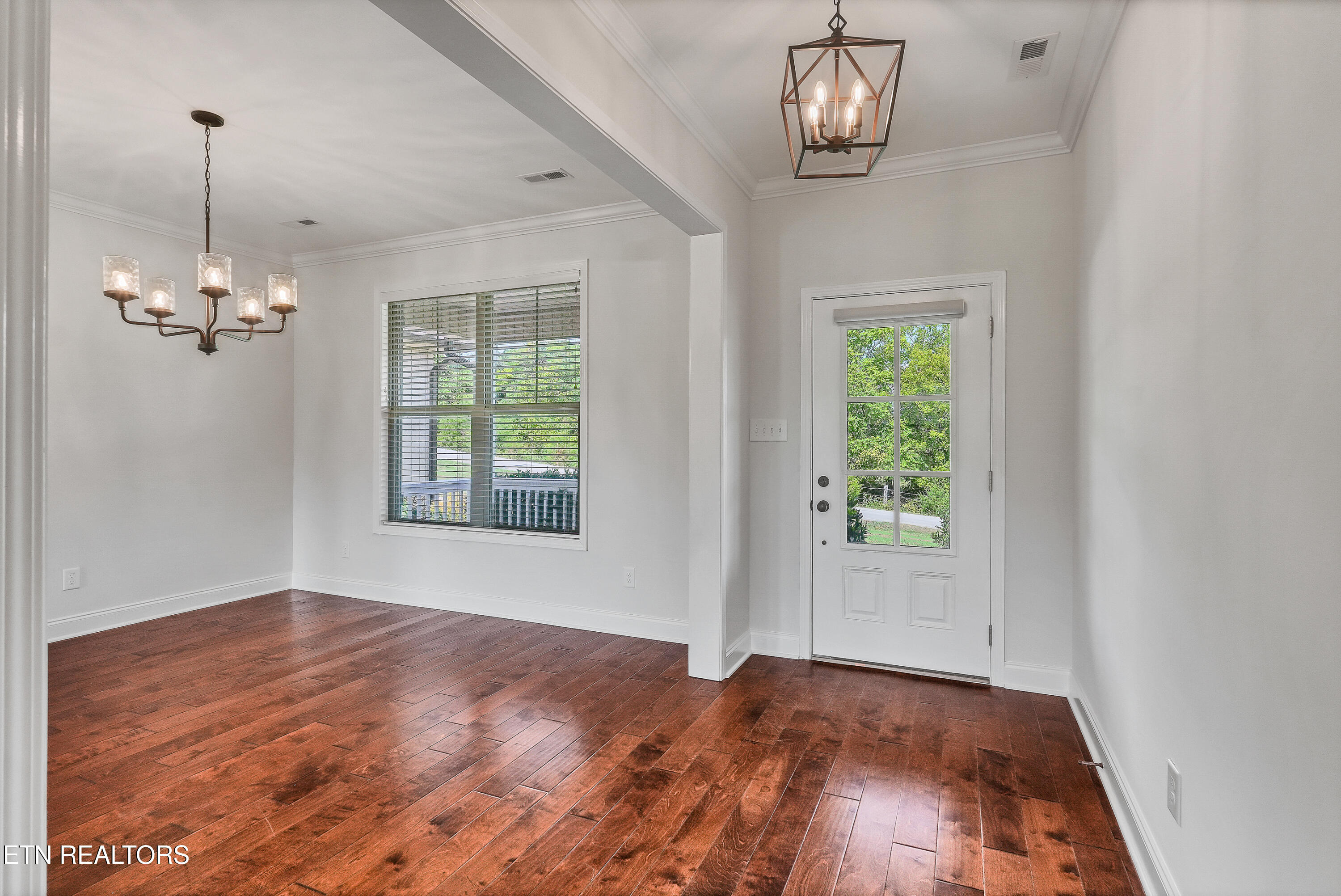 858 Dunlap Hollow Rd