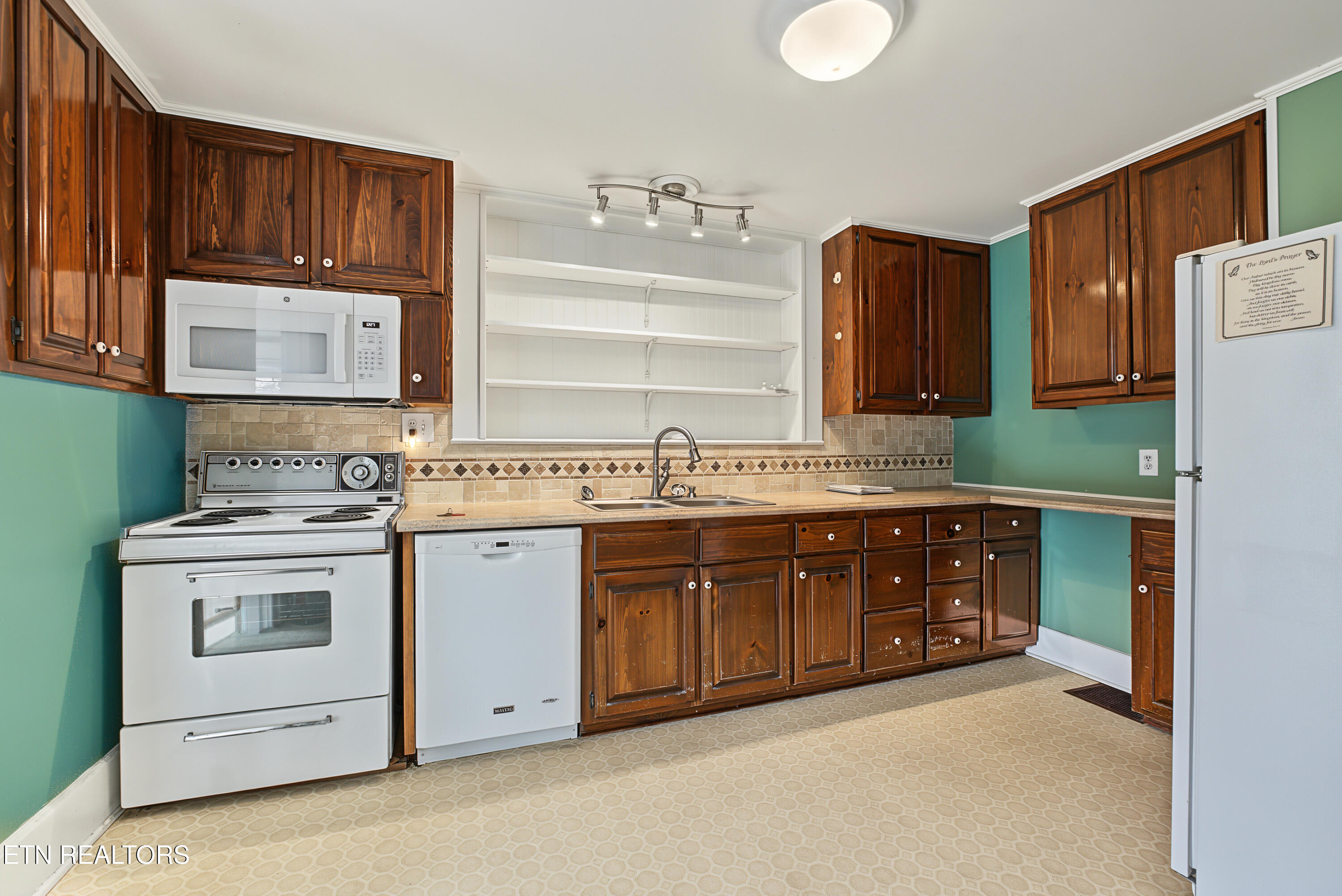 2330 Sevierville Rd