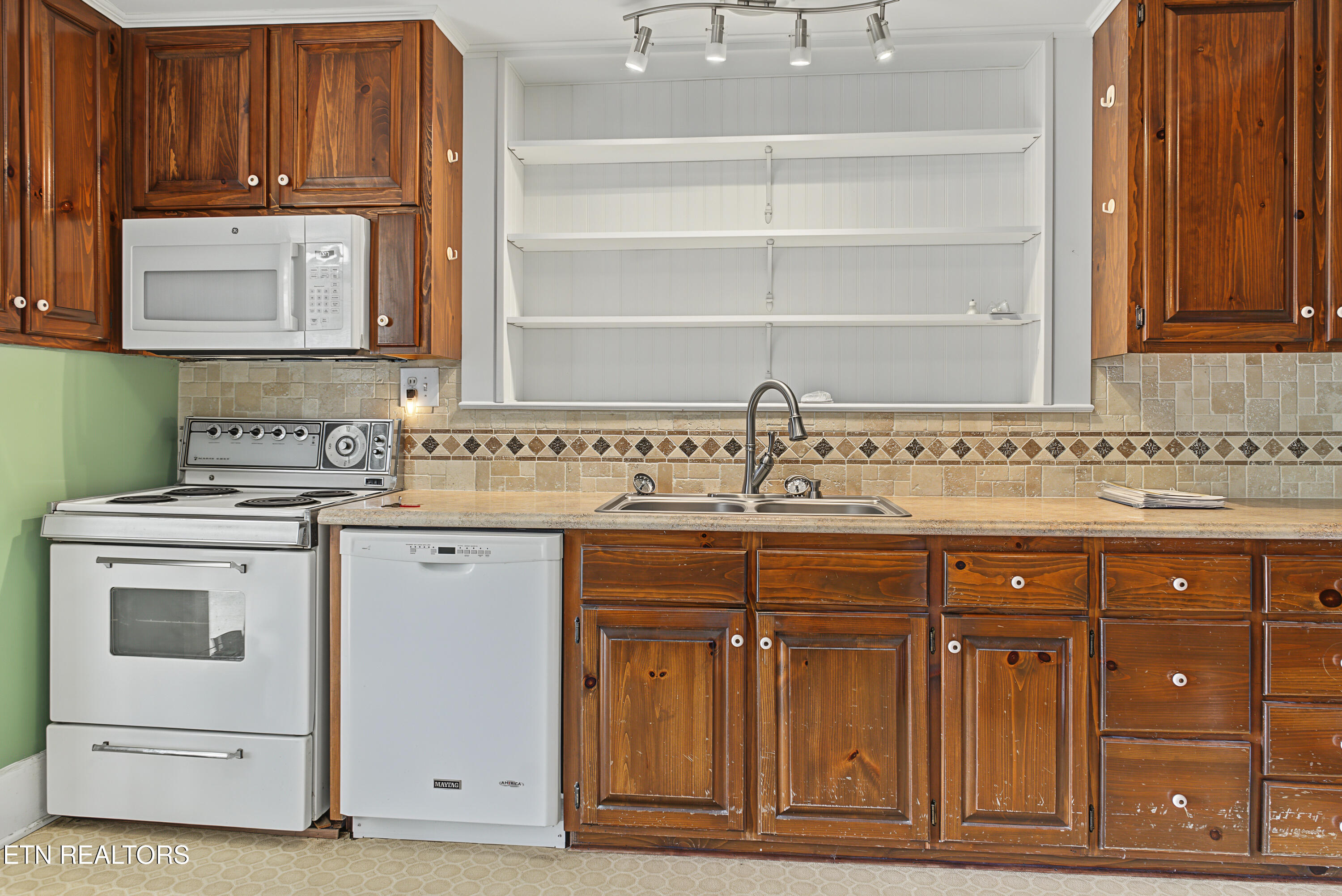 2330 Sevierville Rd