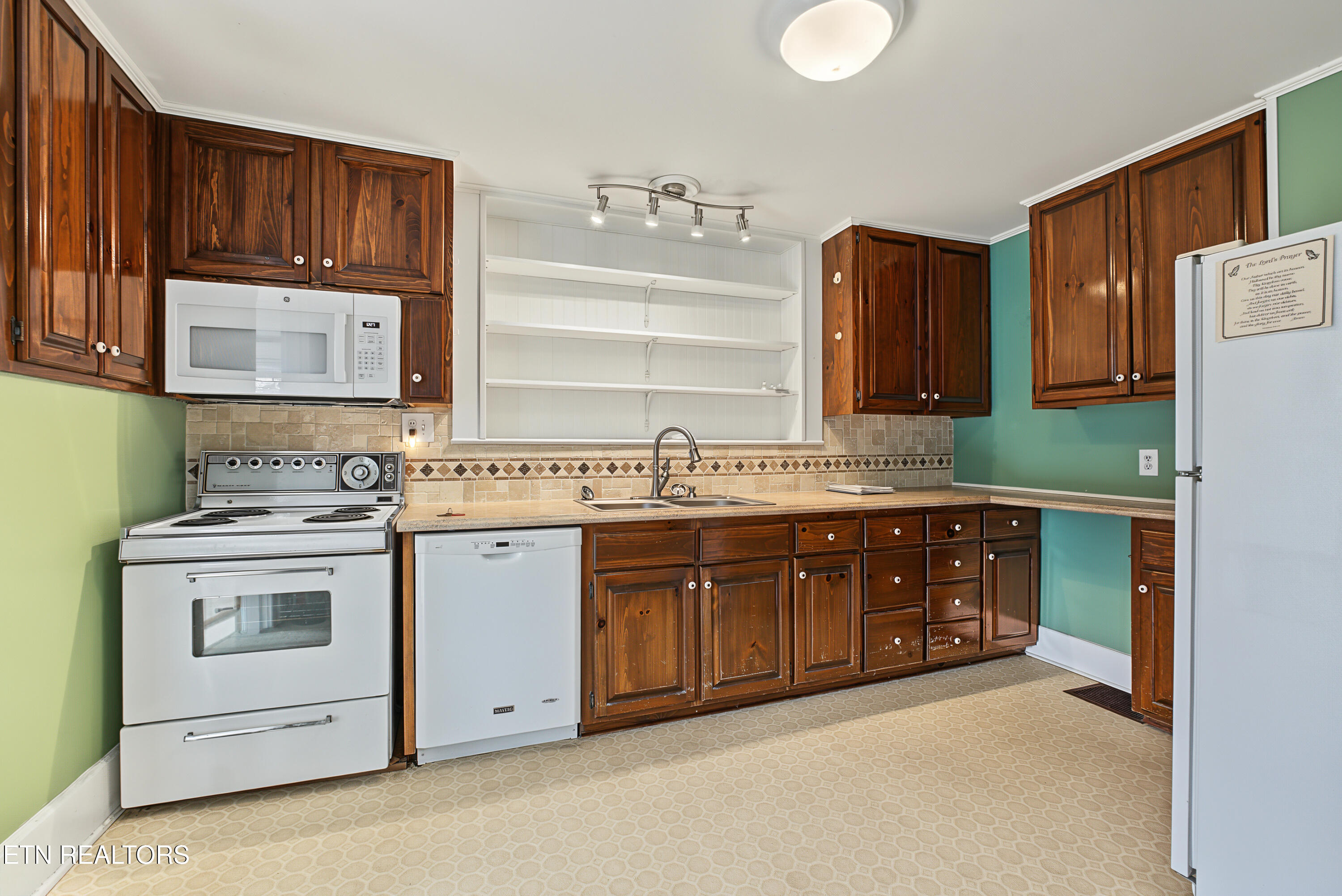 2330 Sevierville Rd