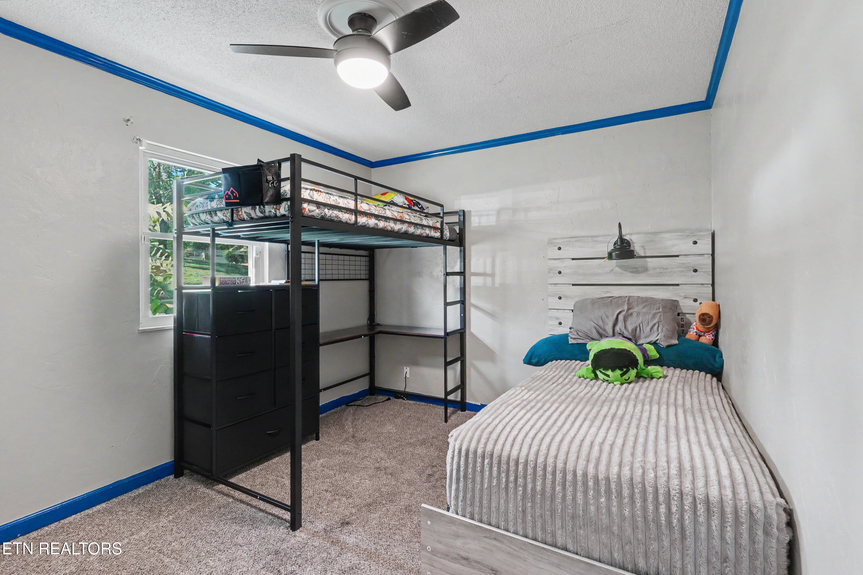 6909 Heatherbrook Drive