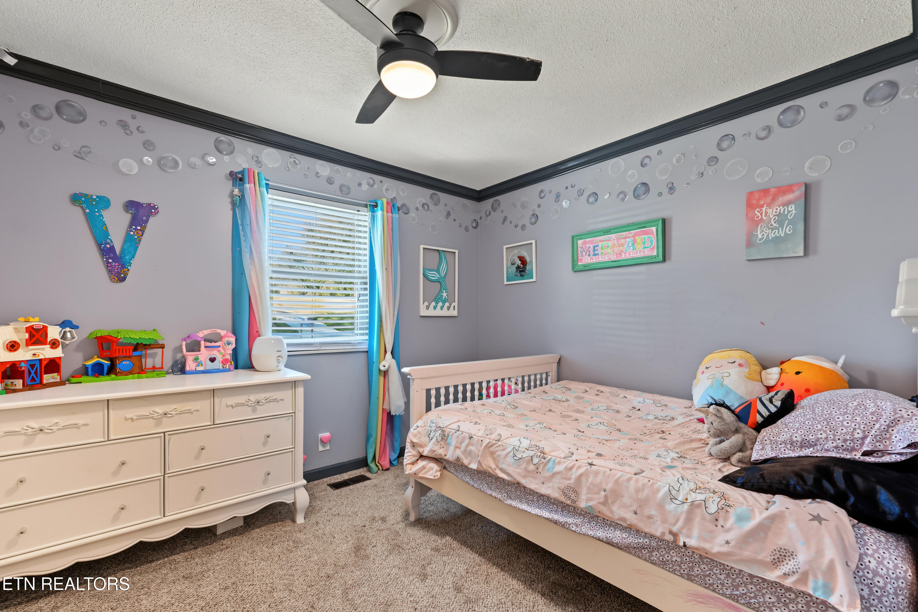 6909 Heatherbrook Drive