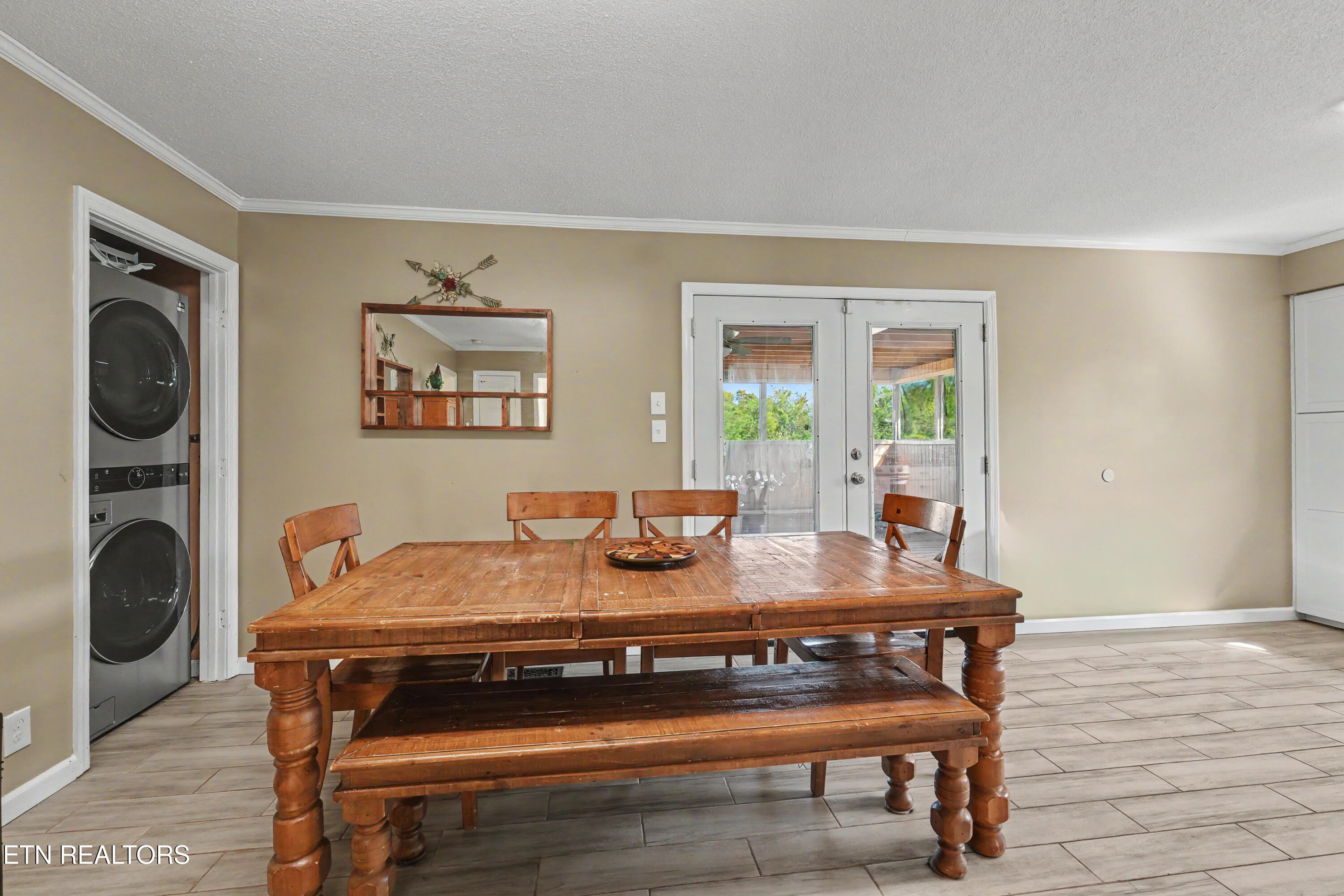 6909 Heatherbrook Drive