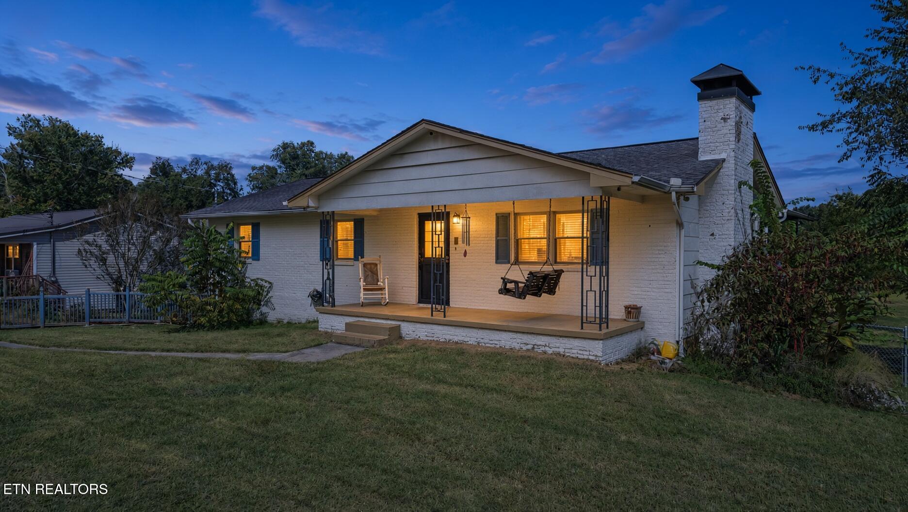 6909 Heatherbrook Drive