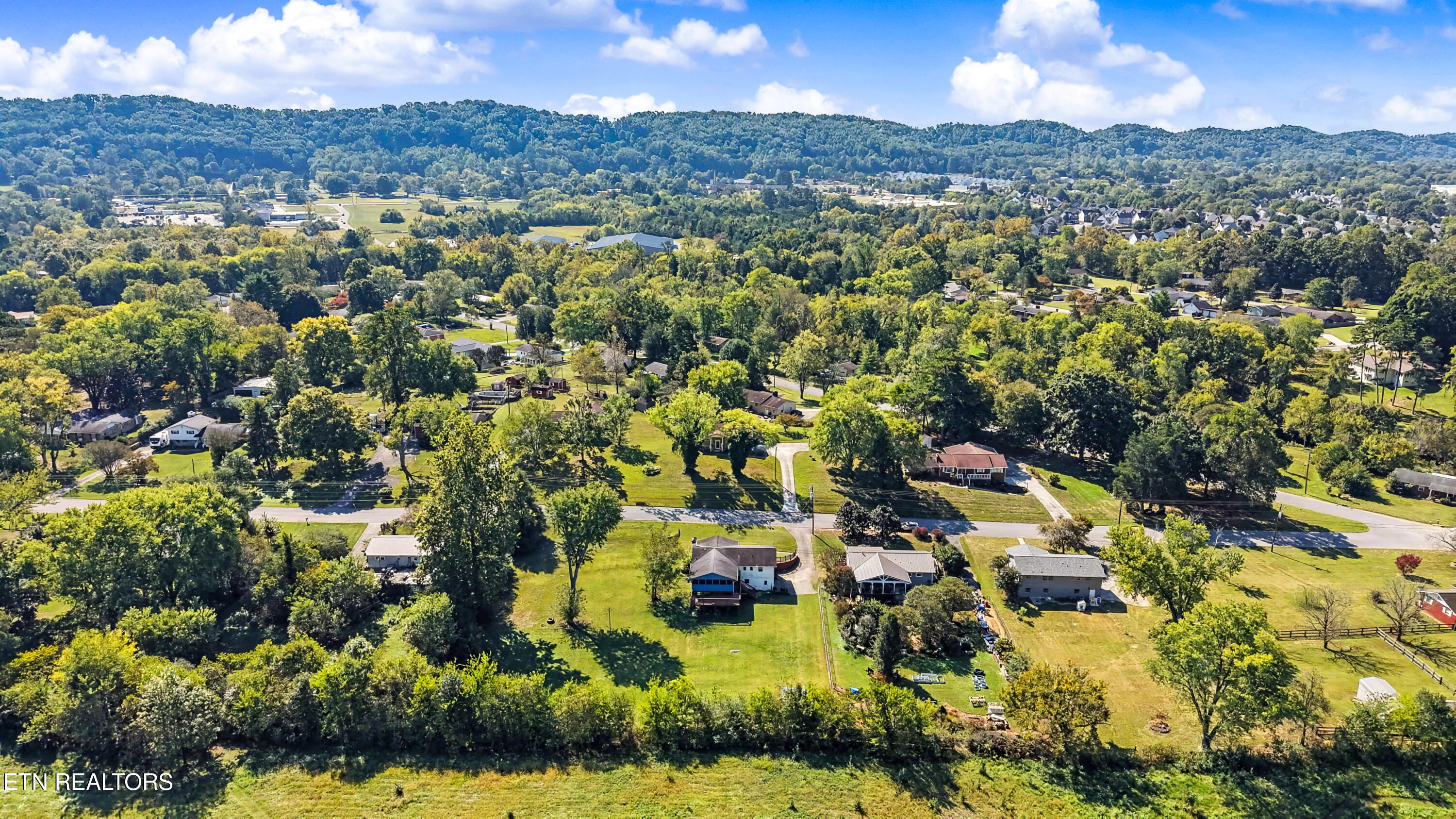 6909 Heatherbrook Drive