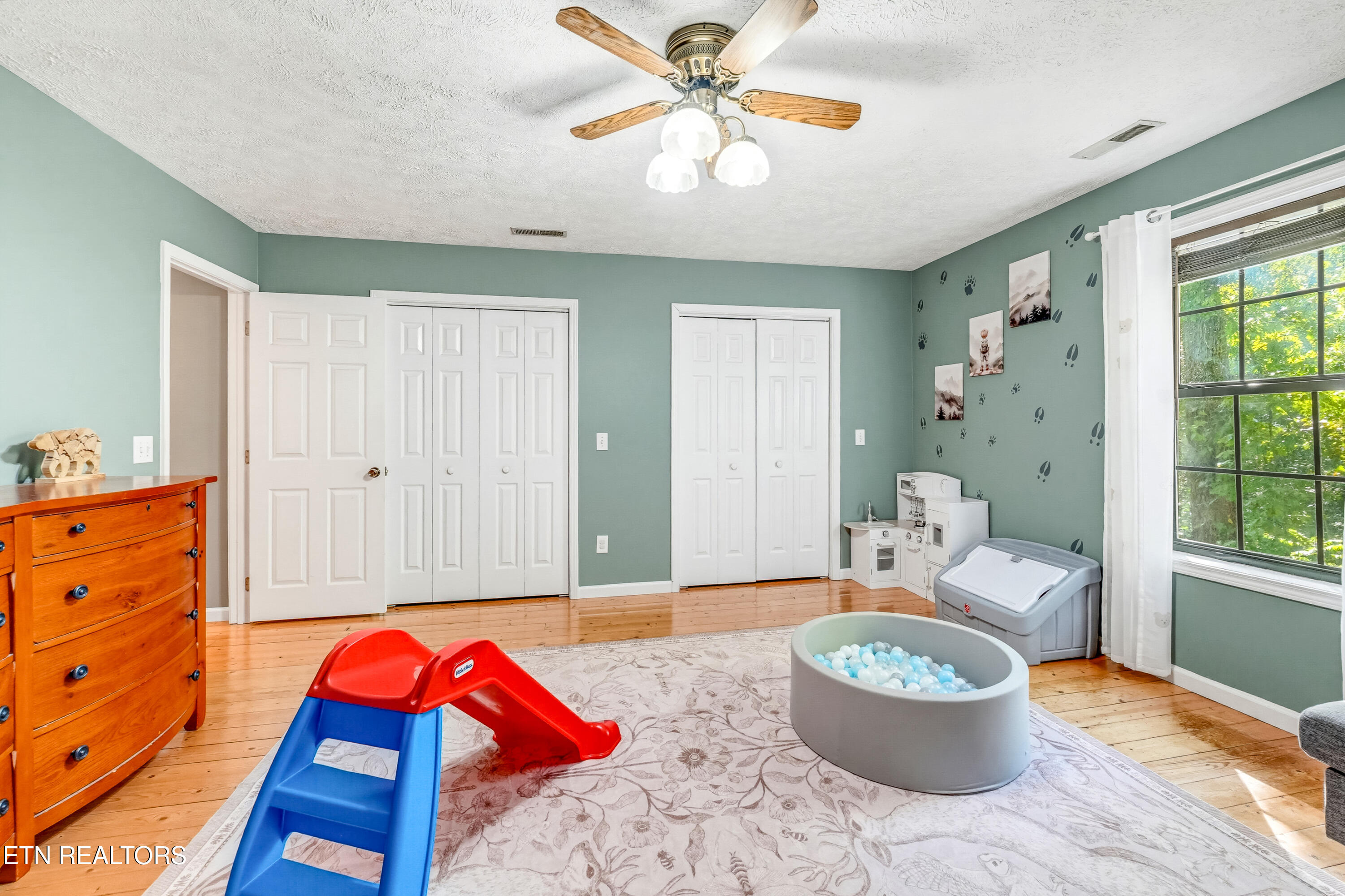 1840 Oakwood Rd
