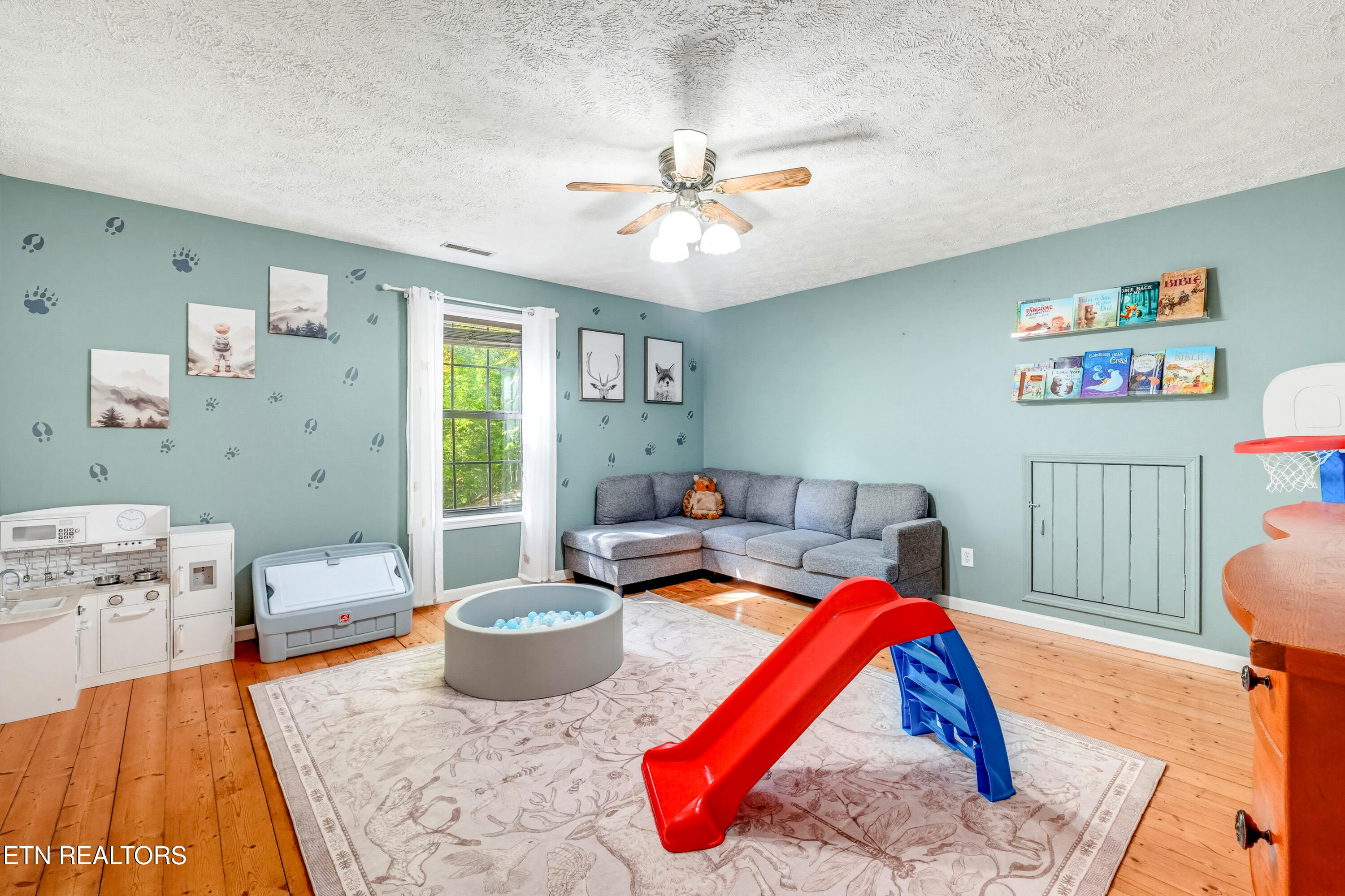 1840 Oakwood Rd