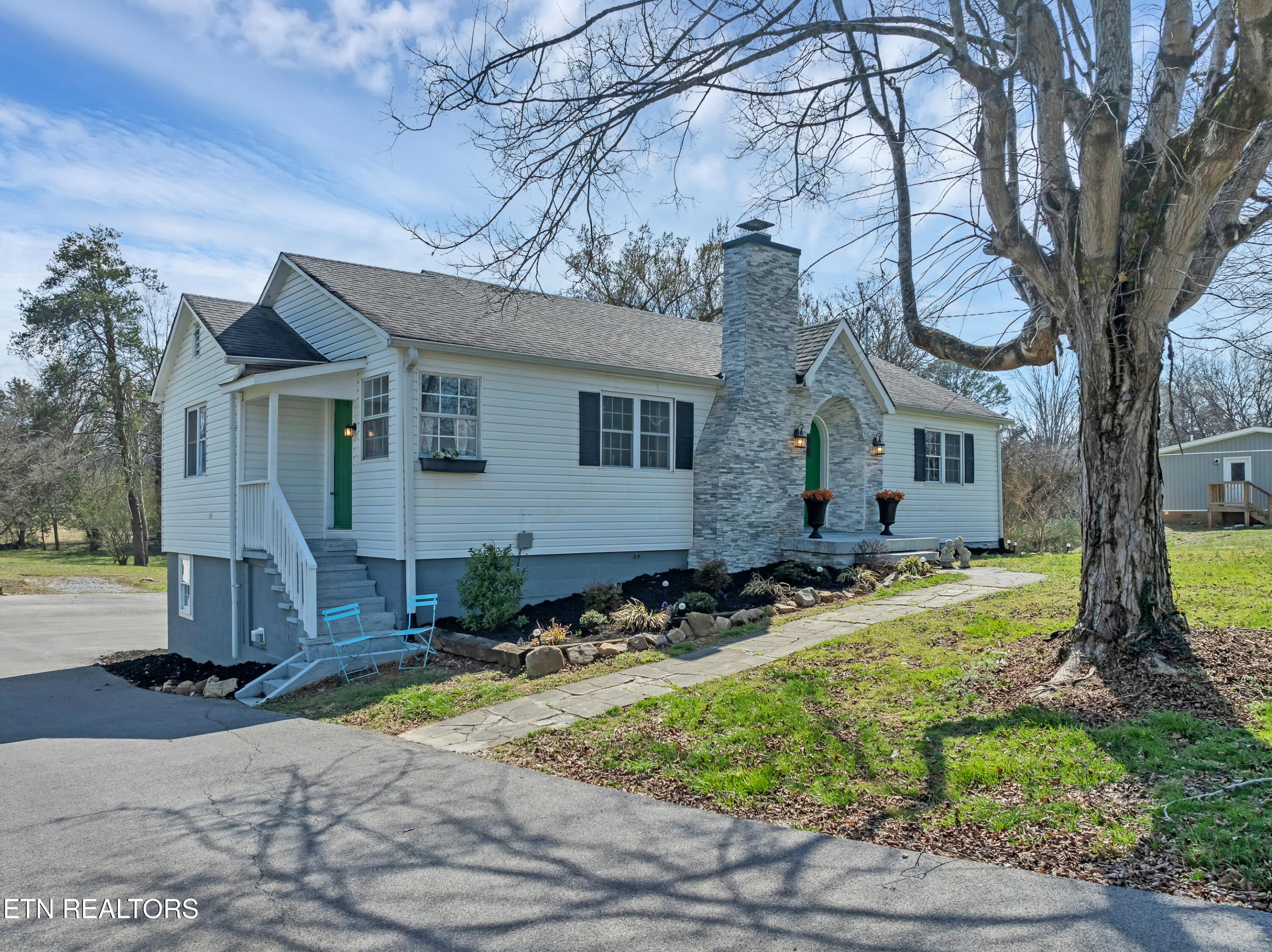 300 Lindy Drive