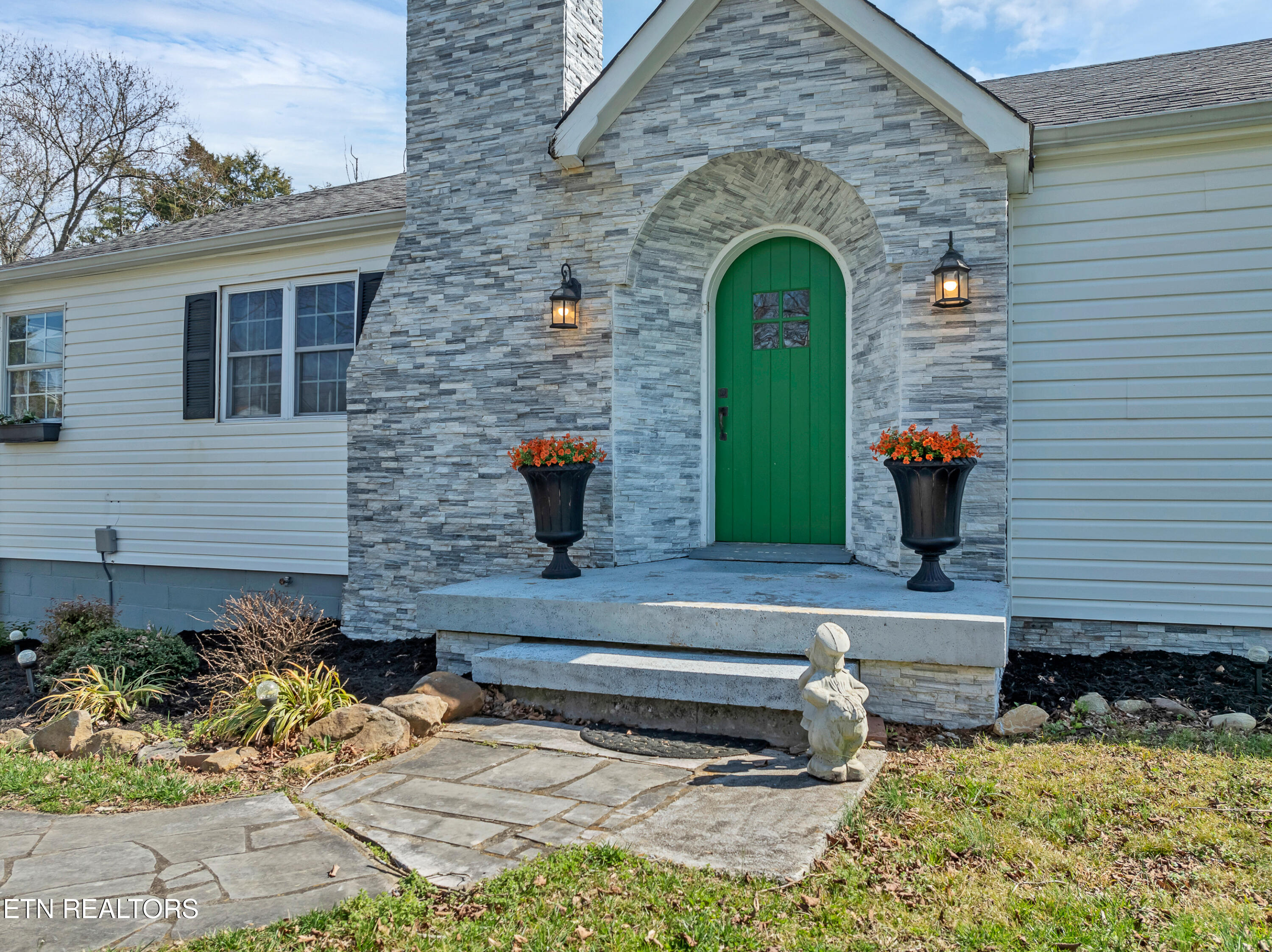 300 Lindy Drive