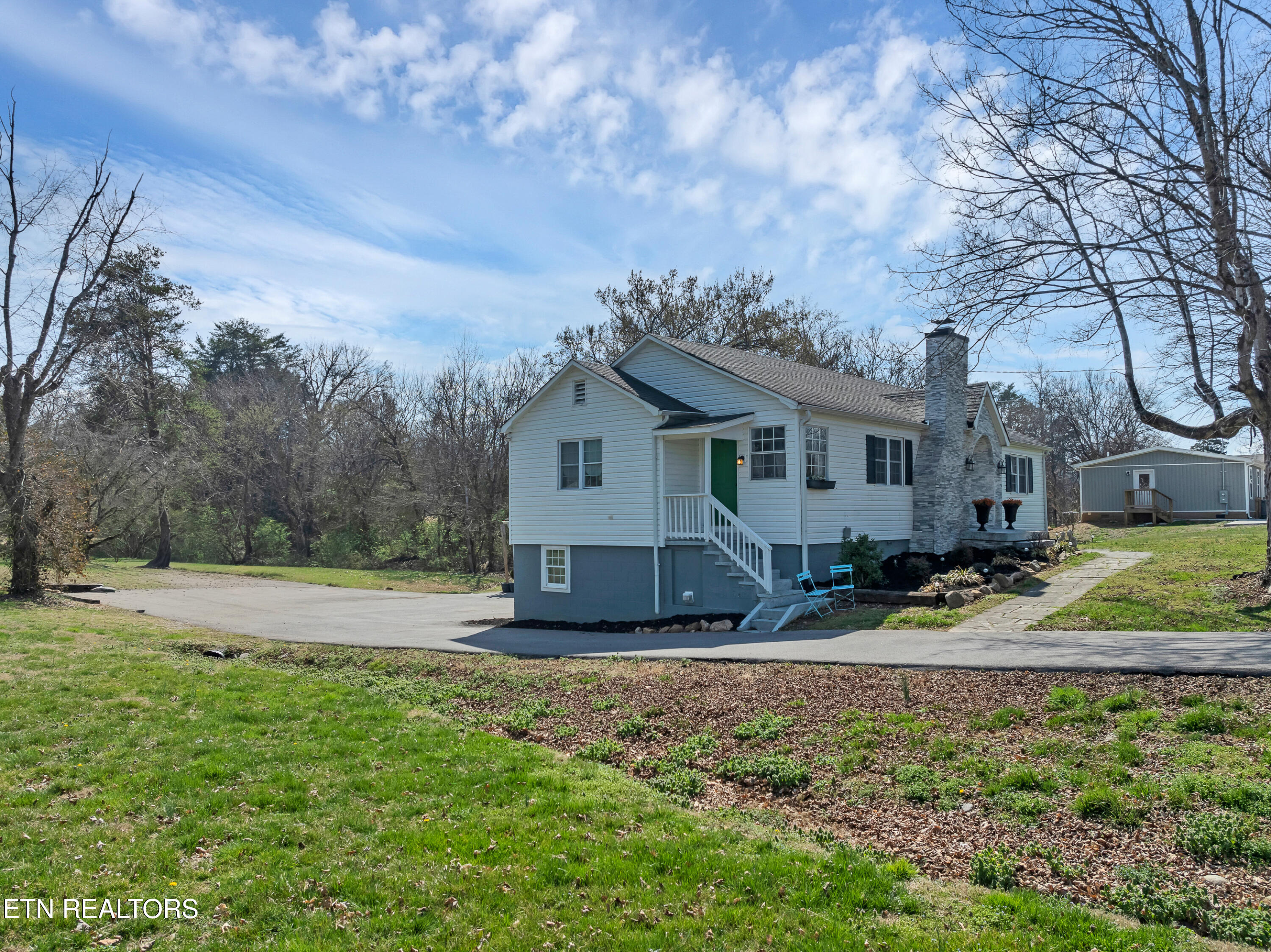 300 Lindy Drive