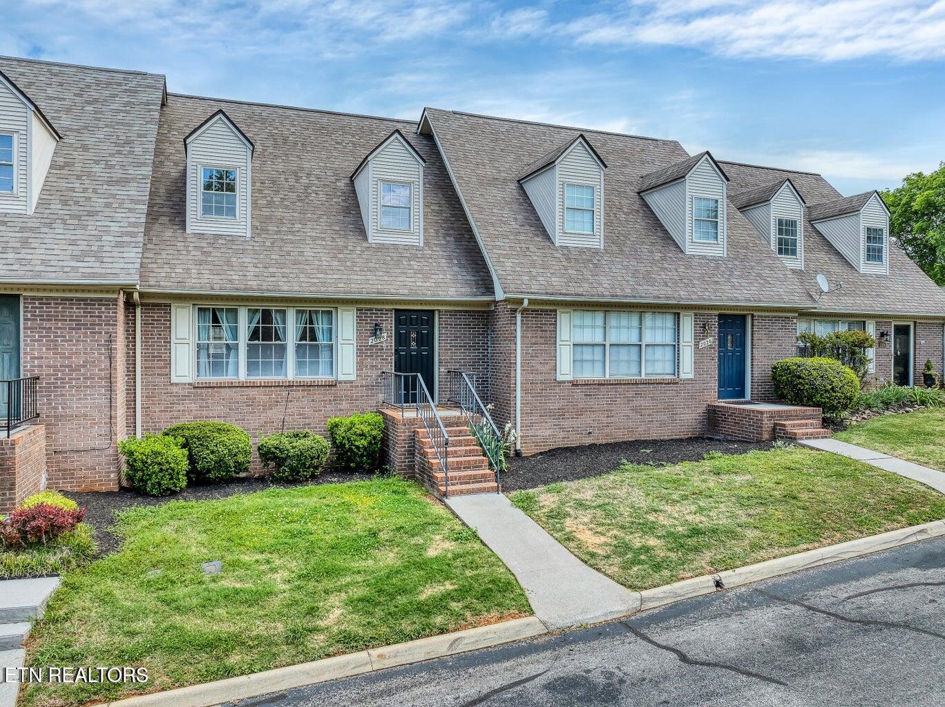 2028 Cochran Place