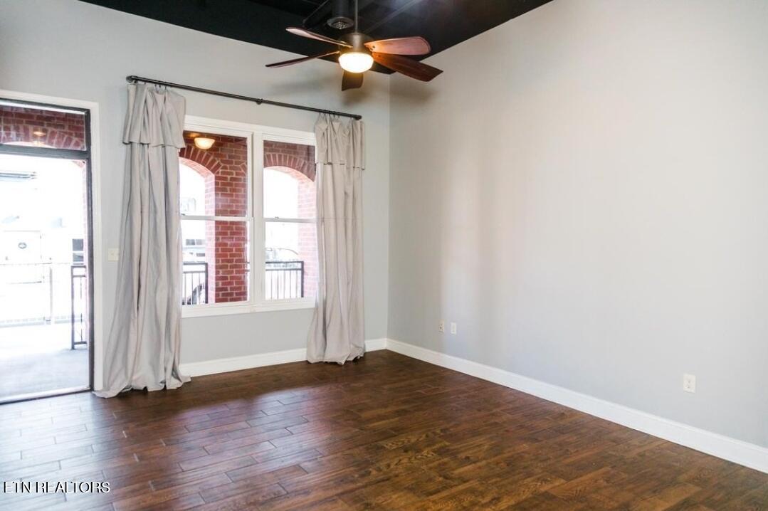 115 E Harper Ave