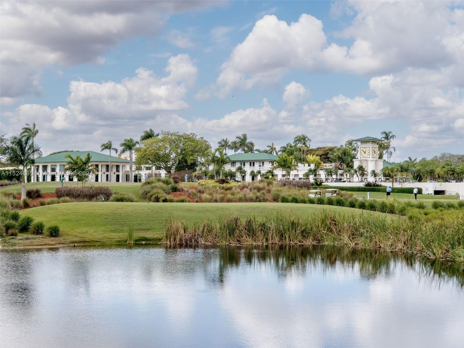 1646 Victoria Pointe Ln