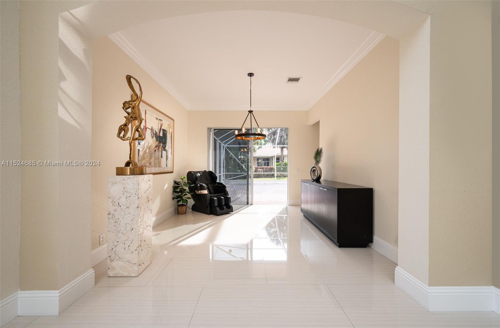 1646 Victoria Pointe Ln