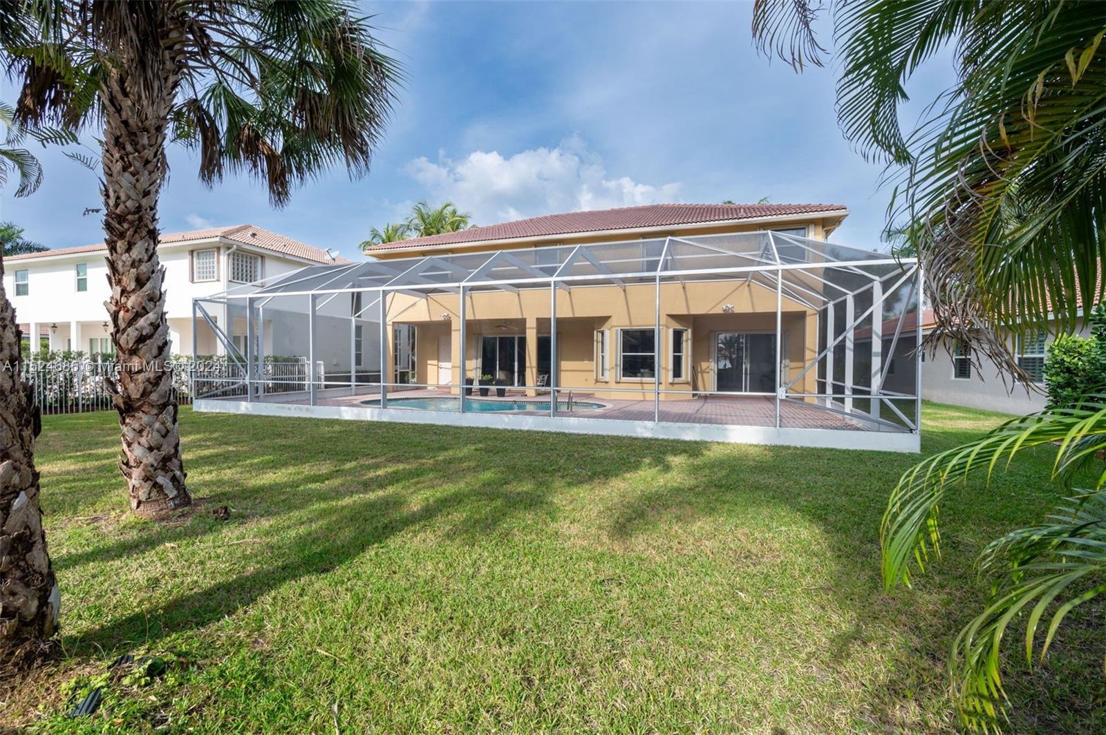 1646 Victoria Pointe Ln