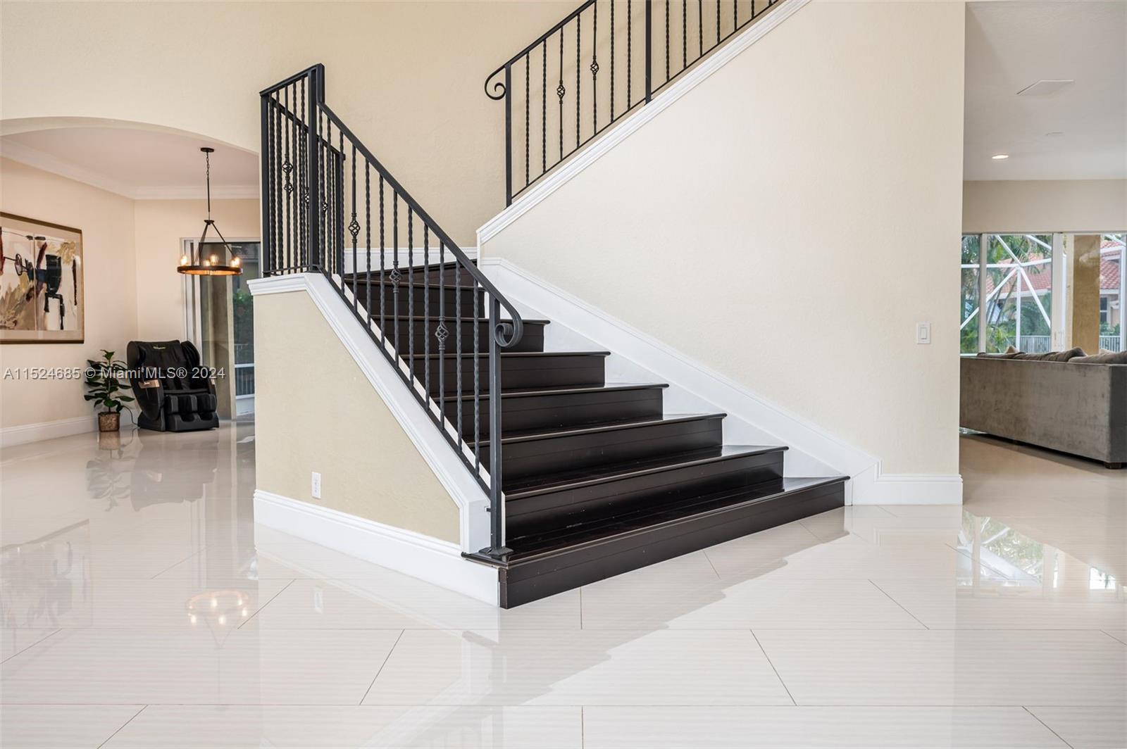 1646 Victoria Pointe Ln