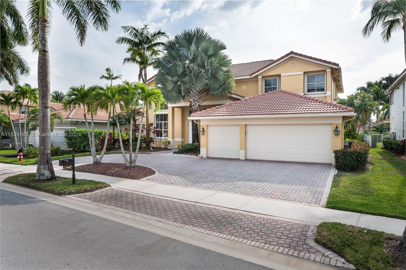 1646 Victoria Pointe Ln