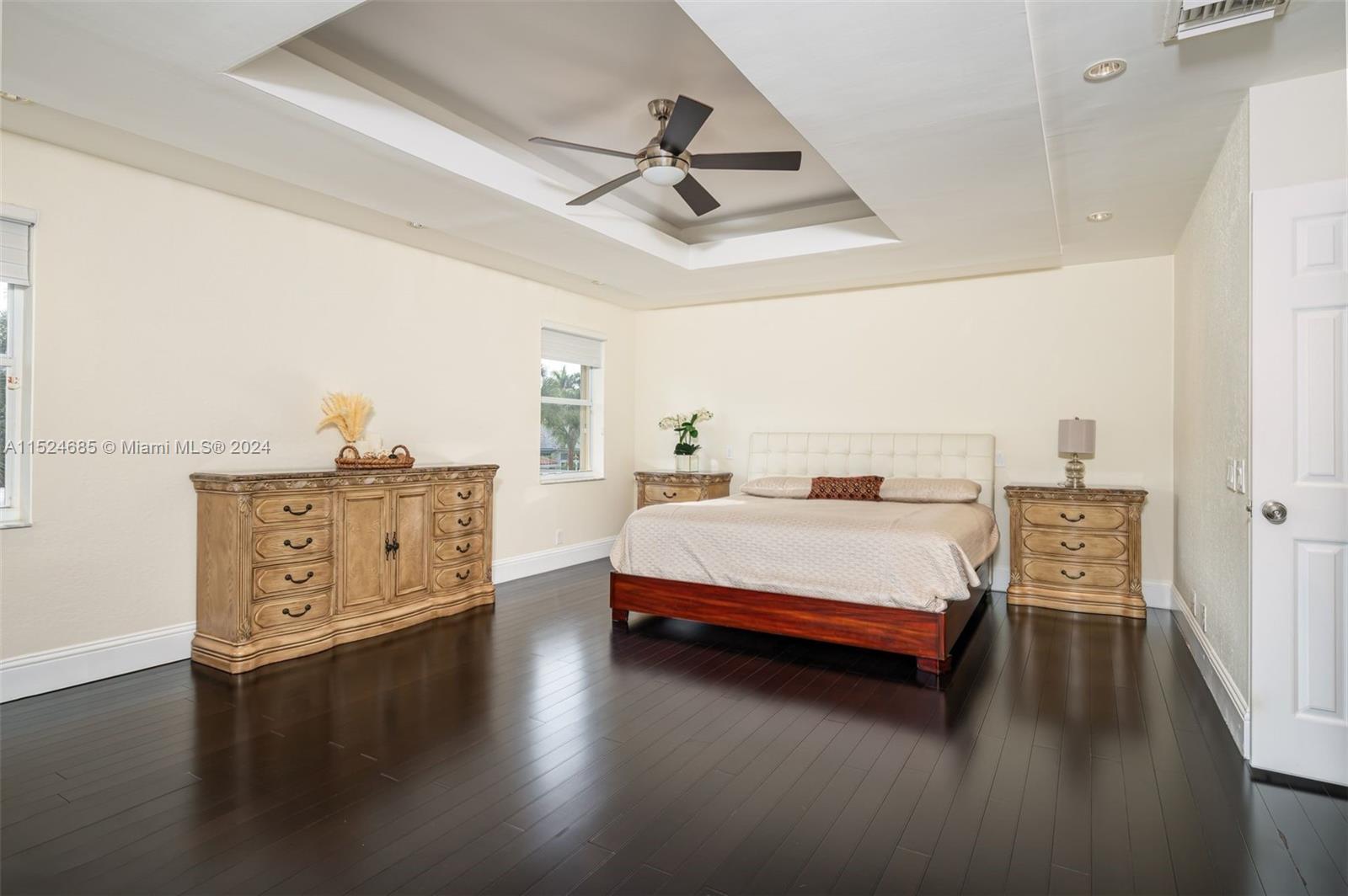 1646 Victoria Pointe Ln