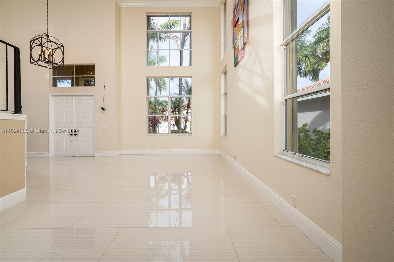 1646 Victoria Pointe Ln