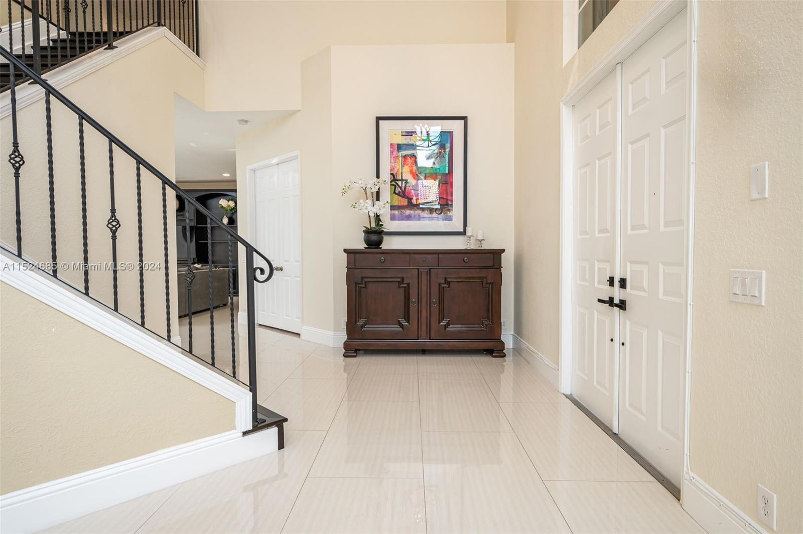 1646 Victoria Pointe Ln