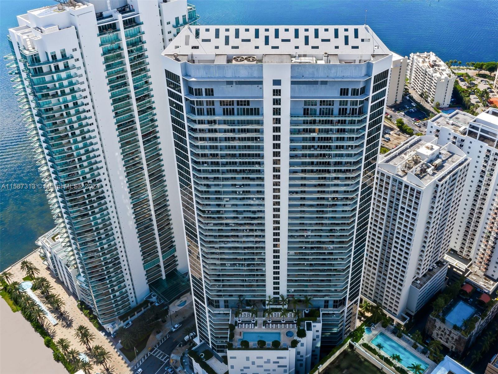 1300 Brickell Bay Dr # 4201