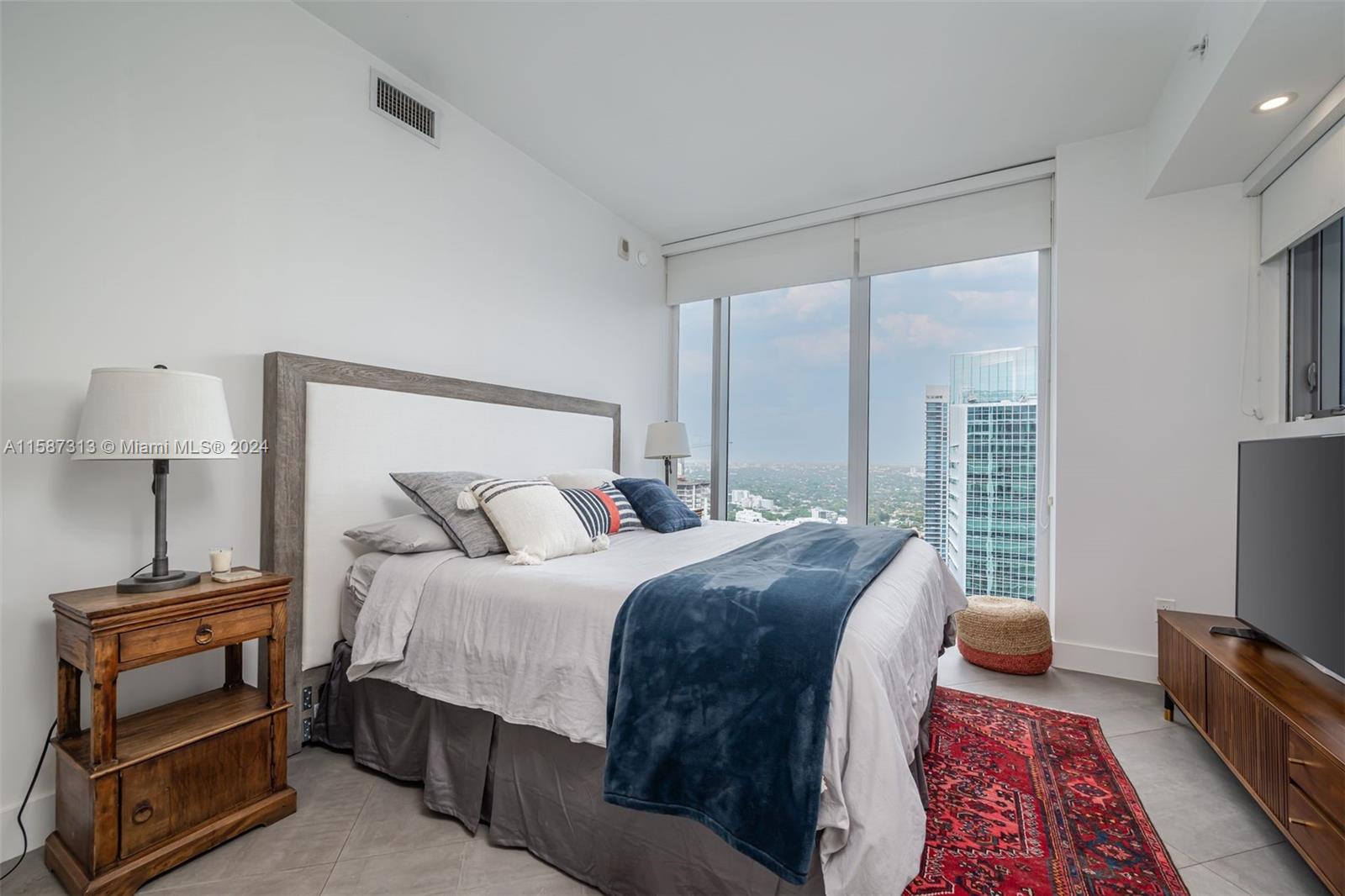 1300 Brickell Bay Dr # 4201