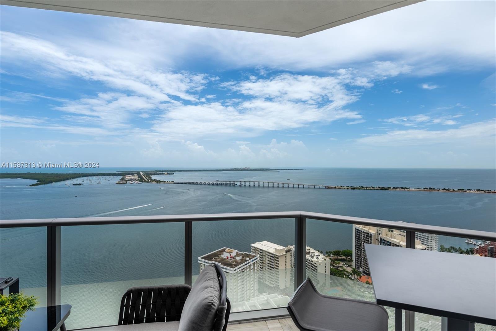1300 Brickell Bay Dr # 4201