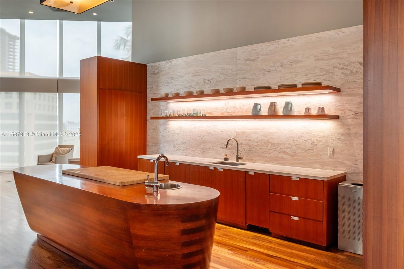 1300 Brickell Bay Dr # 4201