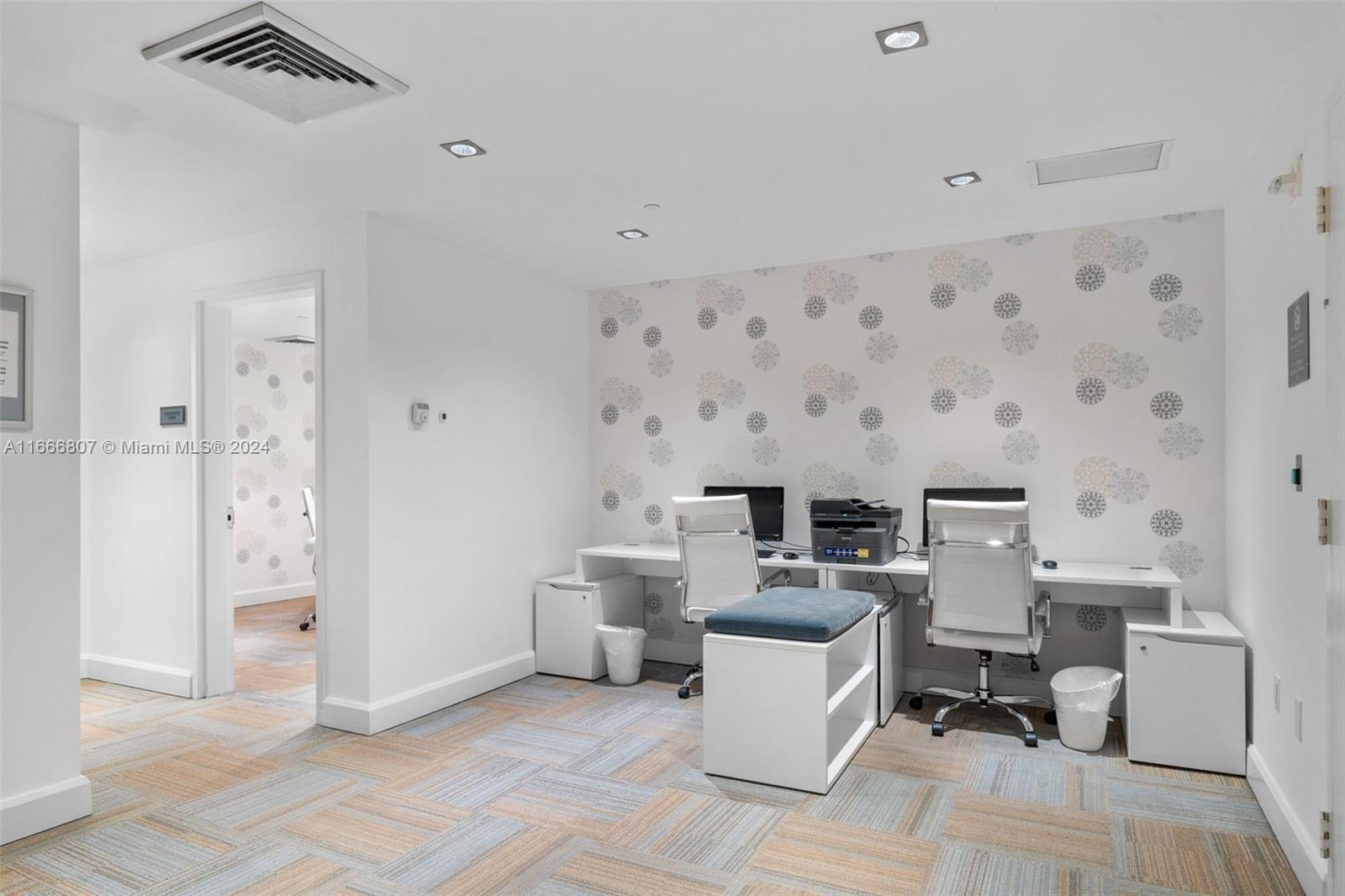 951 Brickell Ave # 4002