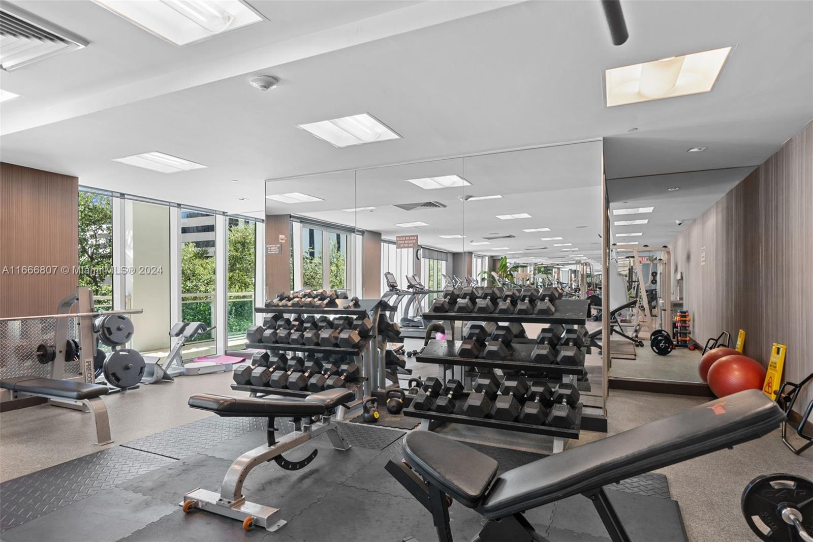 951 Brickell Ave # 4002