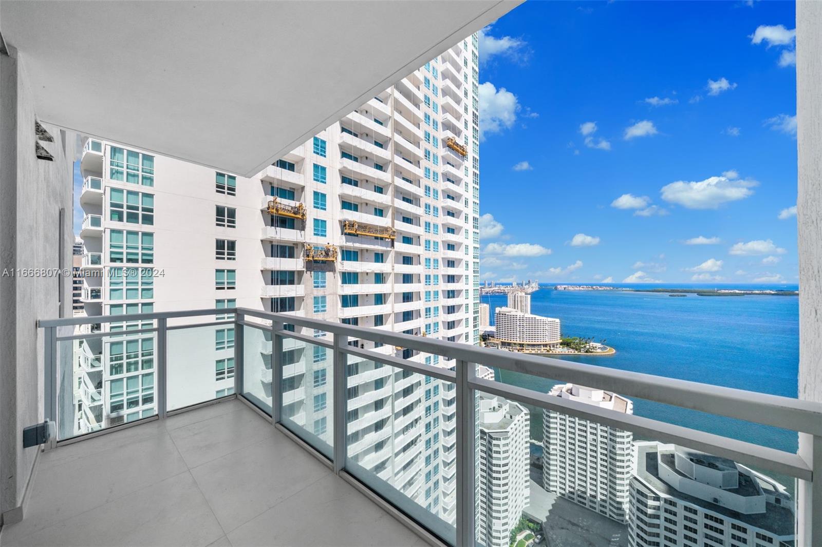 951 Brickell Ave # 4002