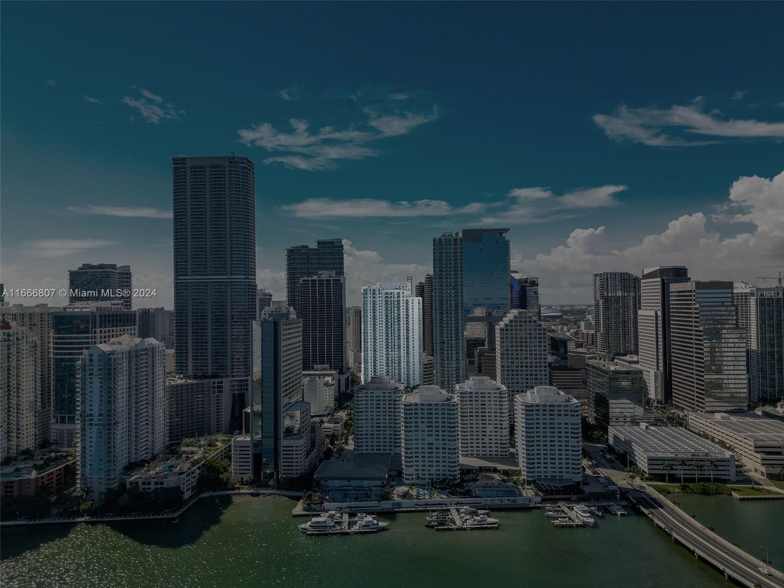 951 Brickell Ave # 4002