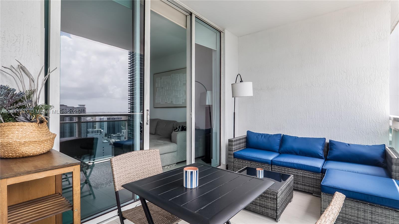 950 Brickell Bay Dr # 3500