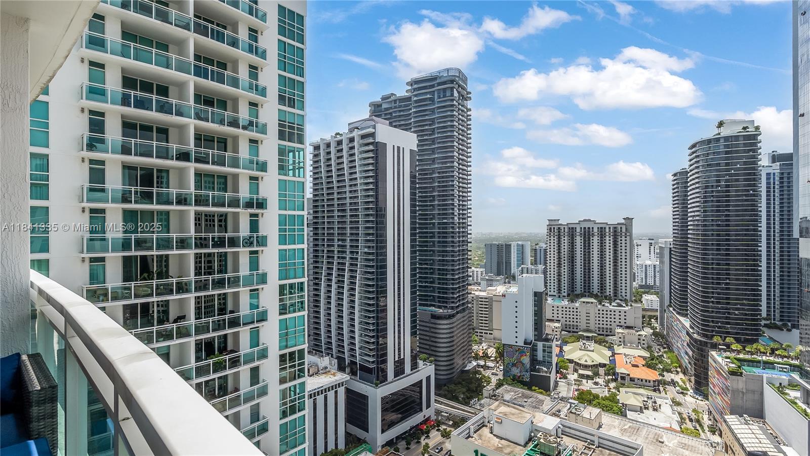 950 Brickell Bay Dr # 3500