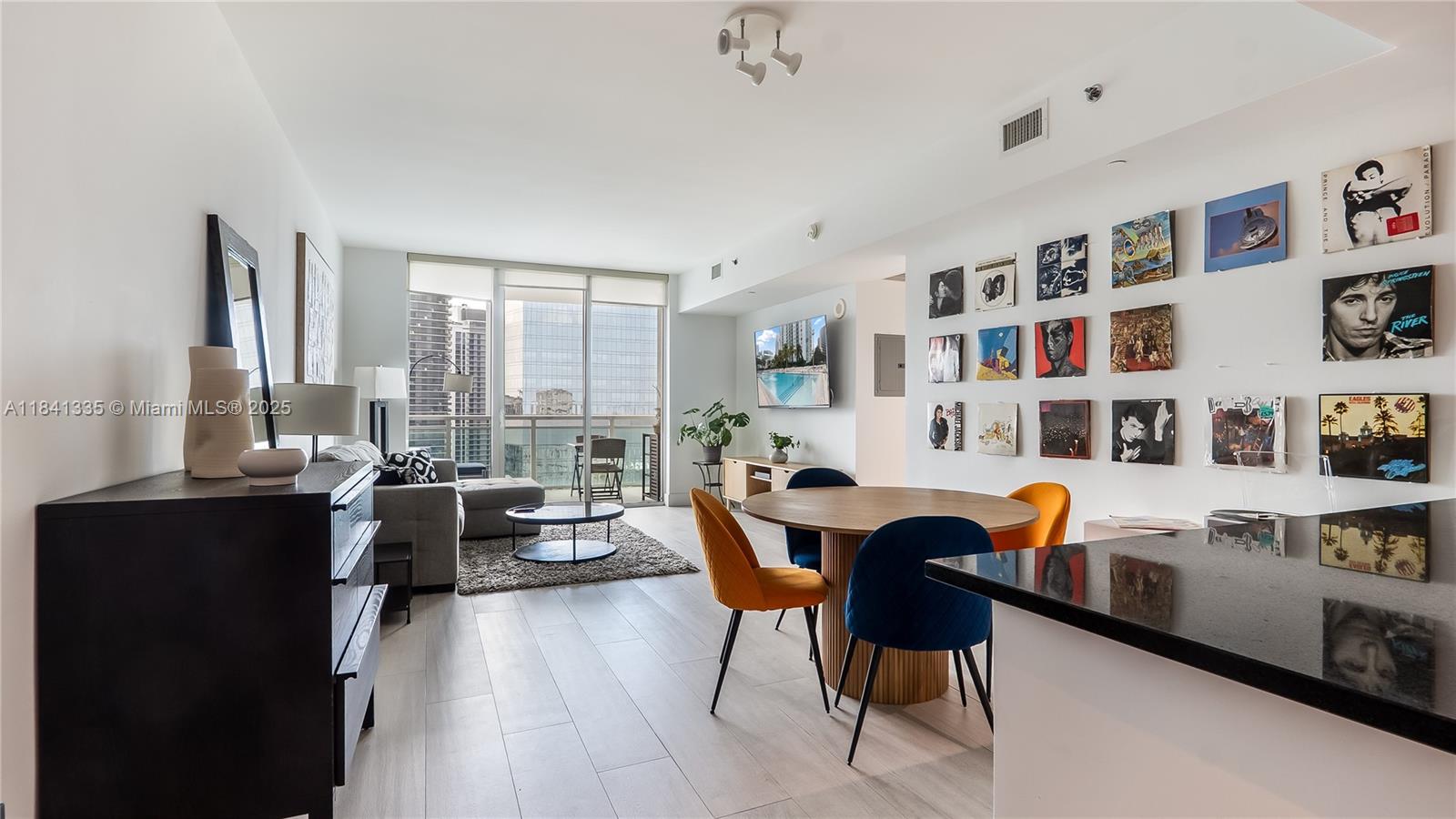 950 Brickell Bay Dr # 3500