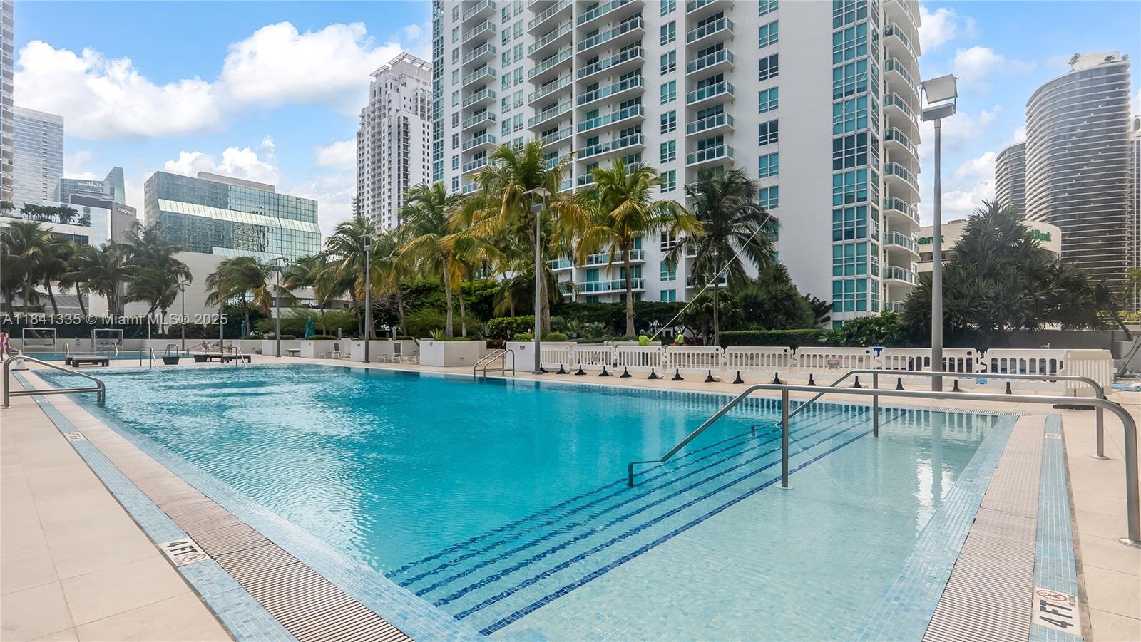 950 Brickell Bay Dr # 3500