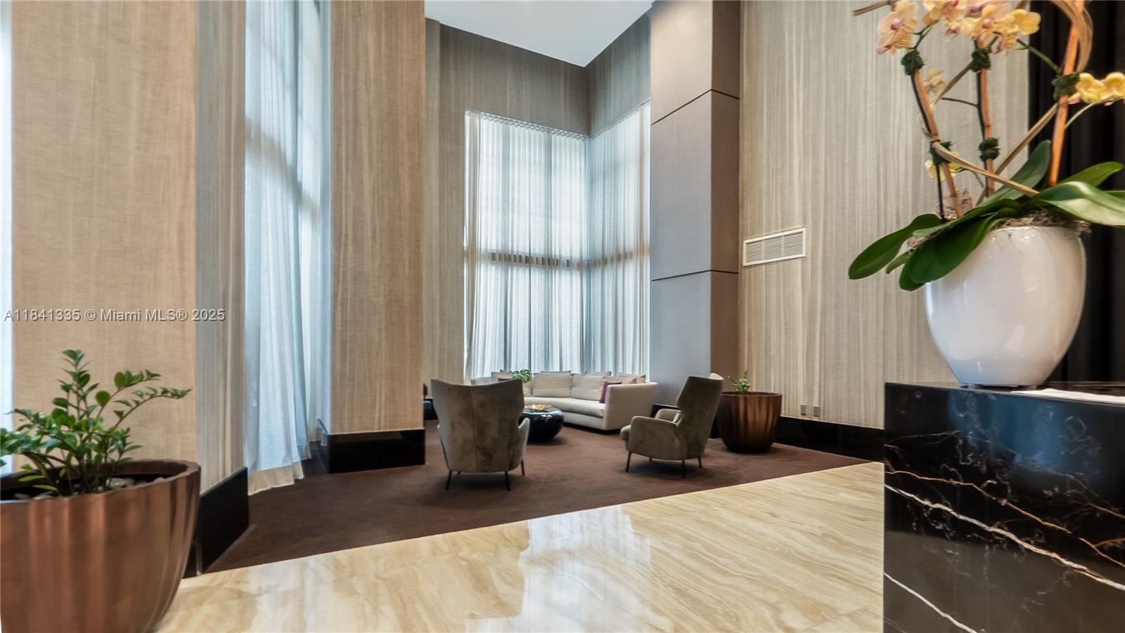 950 Brickell Bay Dr # 3500