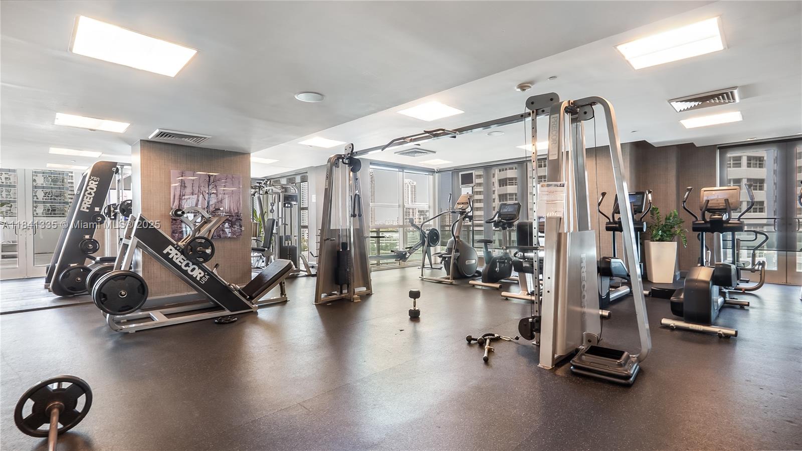 950 Brickell Bay Dr # 3500