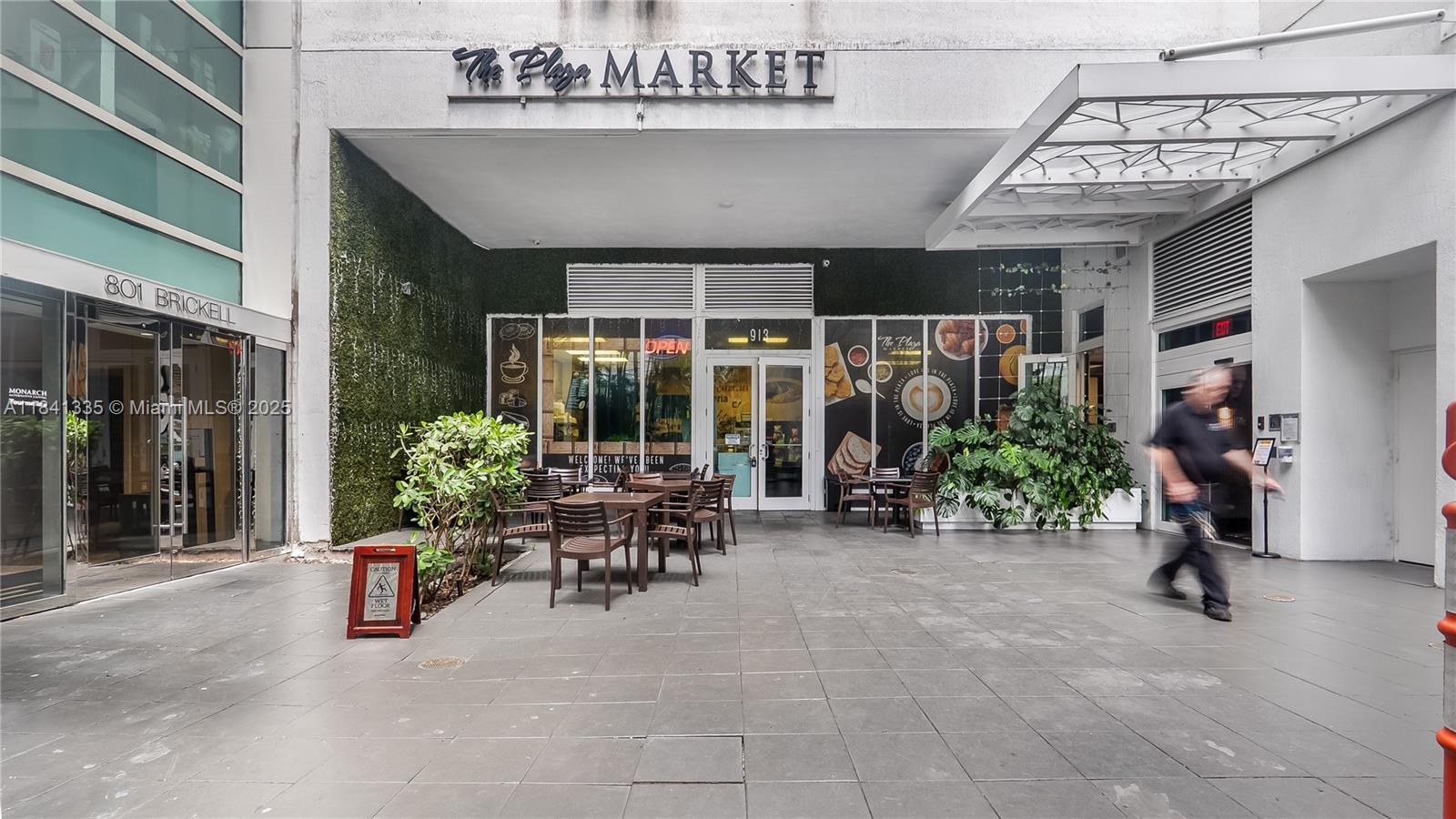 950 Brickell Bay Dr # 3500