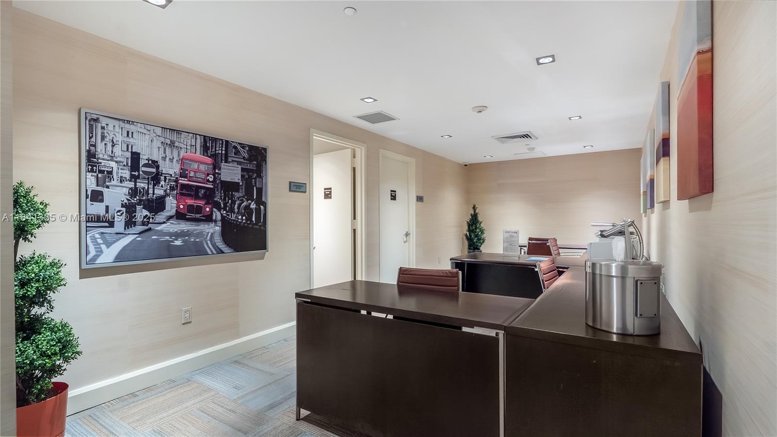 950 Brickell Bay Dr # 3500