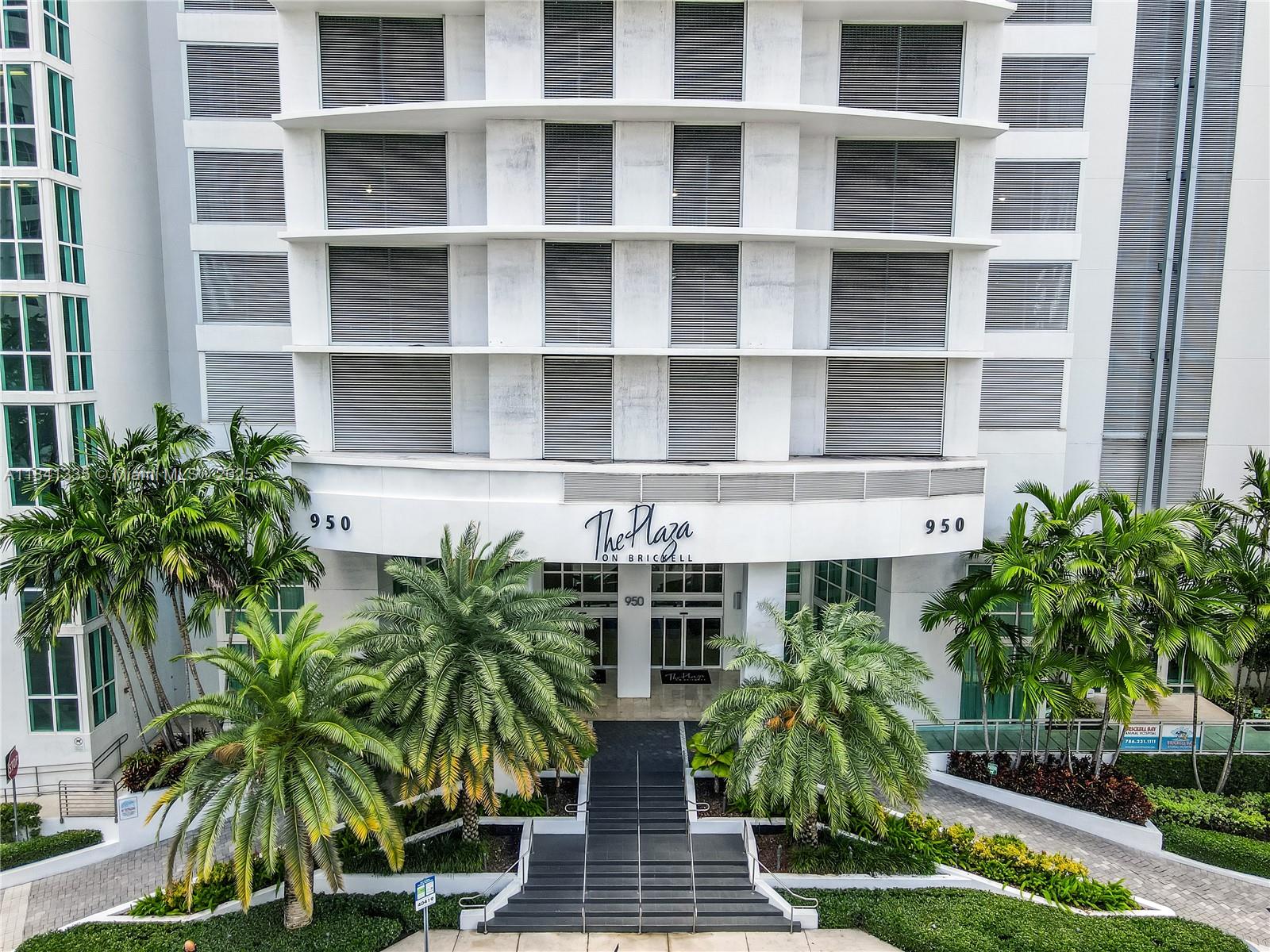 950 Brickell Bay Dr # 3500