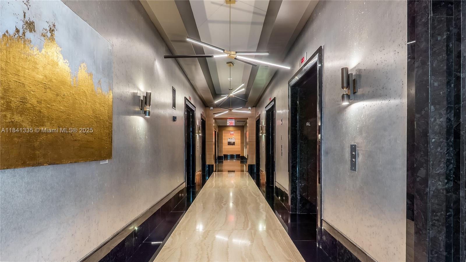 950 Brickell Bay Dr # 3500