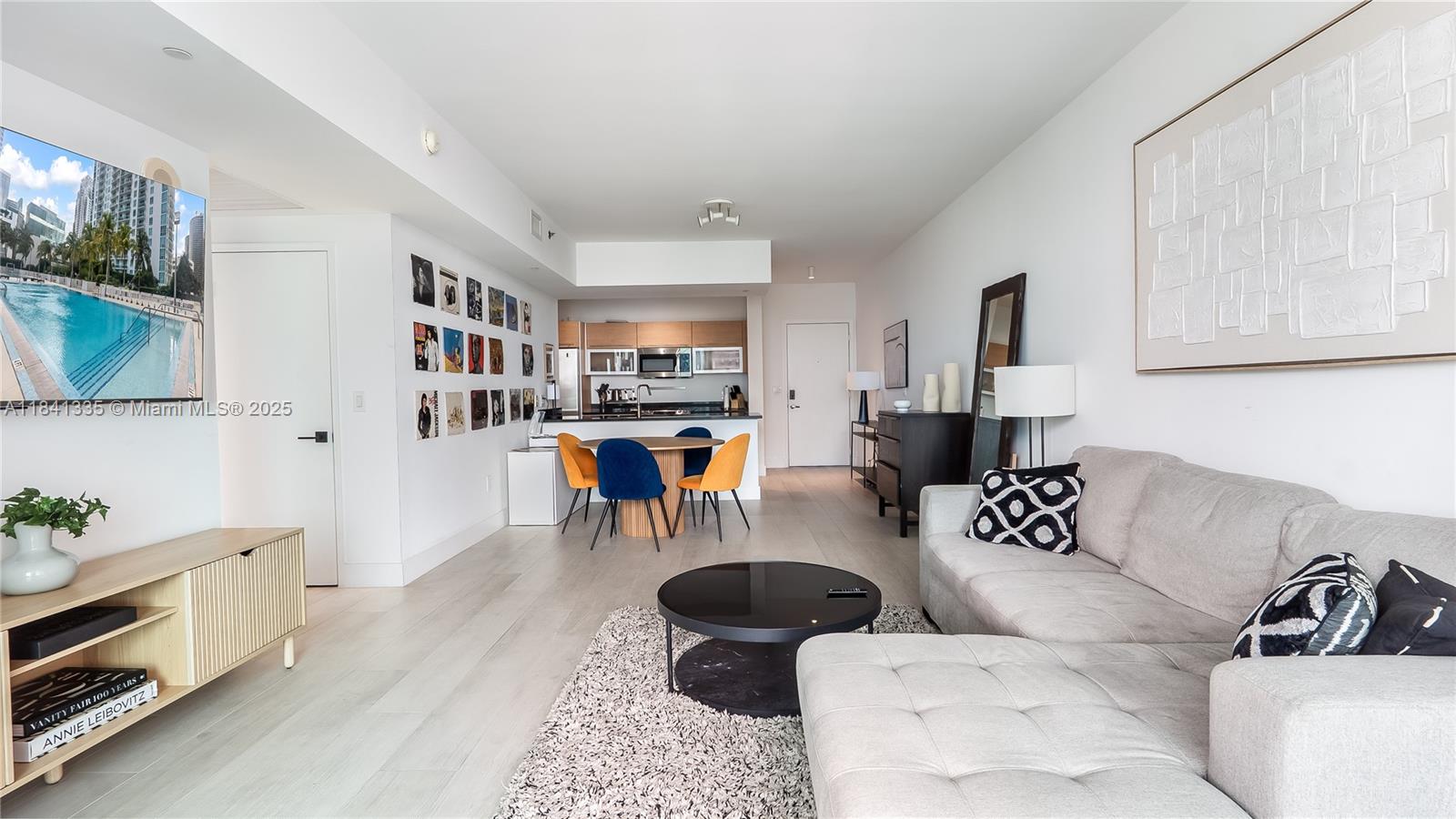 950 Brickell Bay Dr # 3500