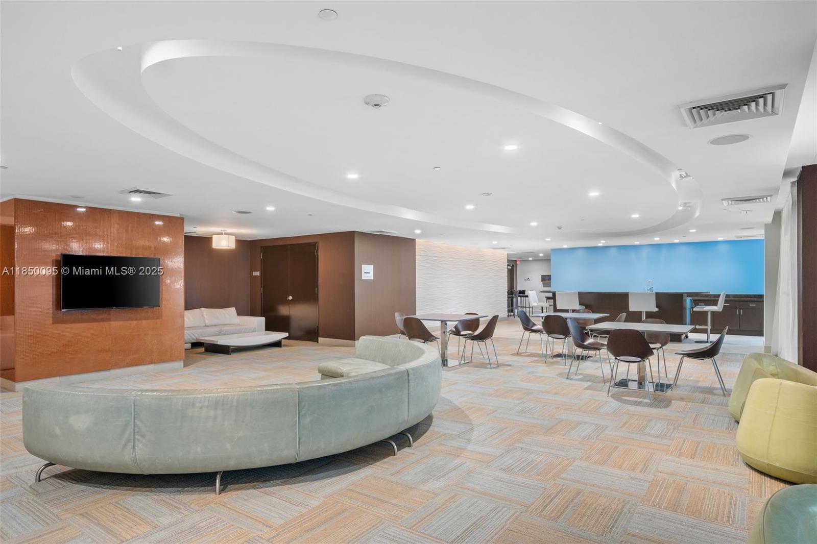 951 Brickell Ave # 4002