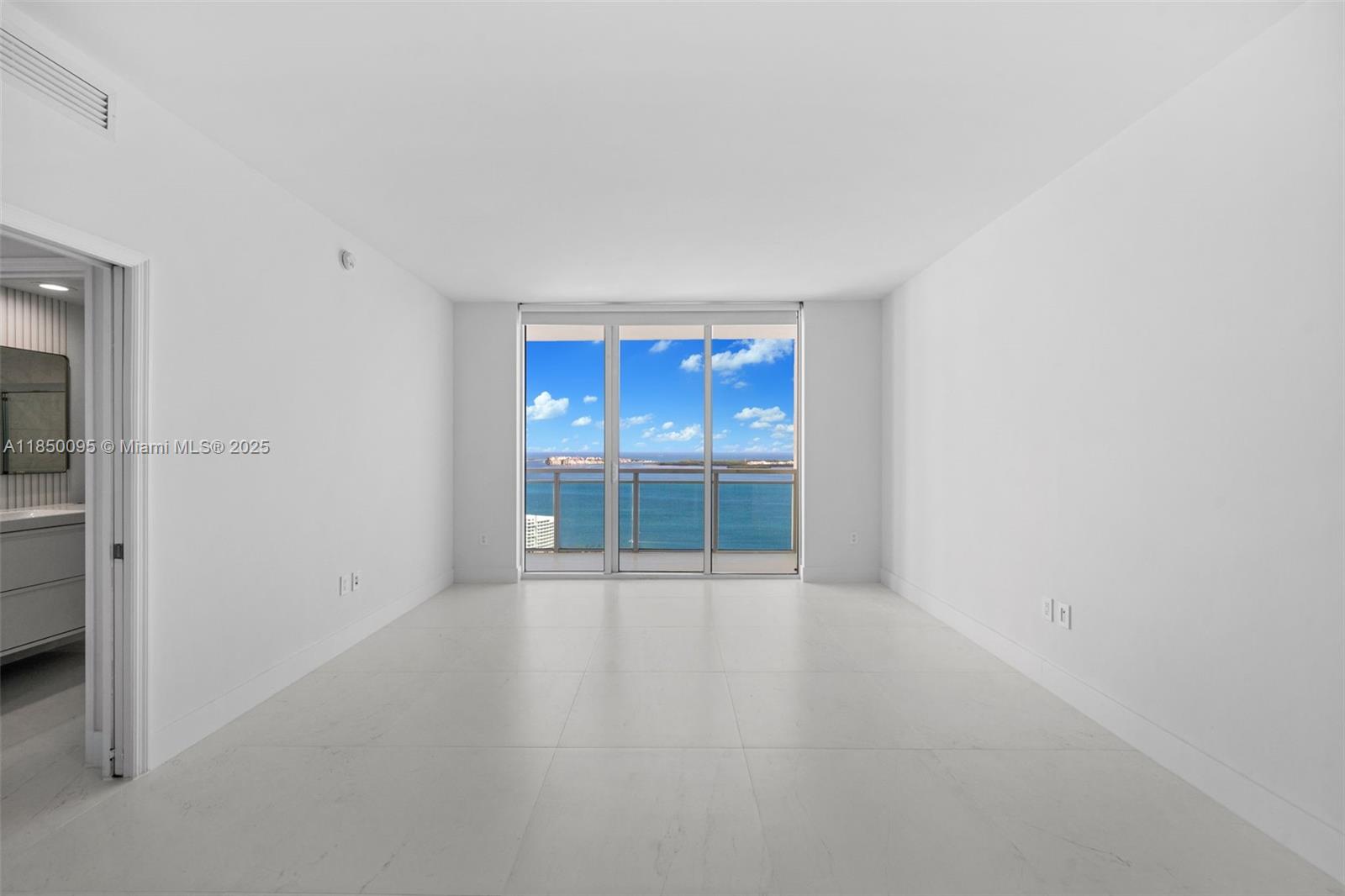 951 Brickell Ave # 4002