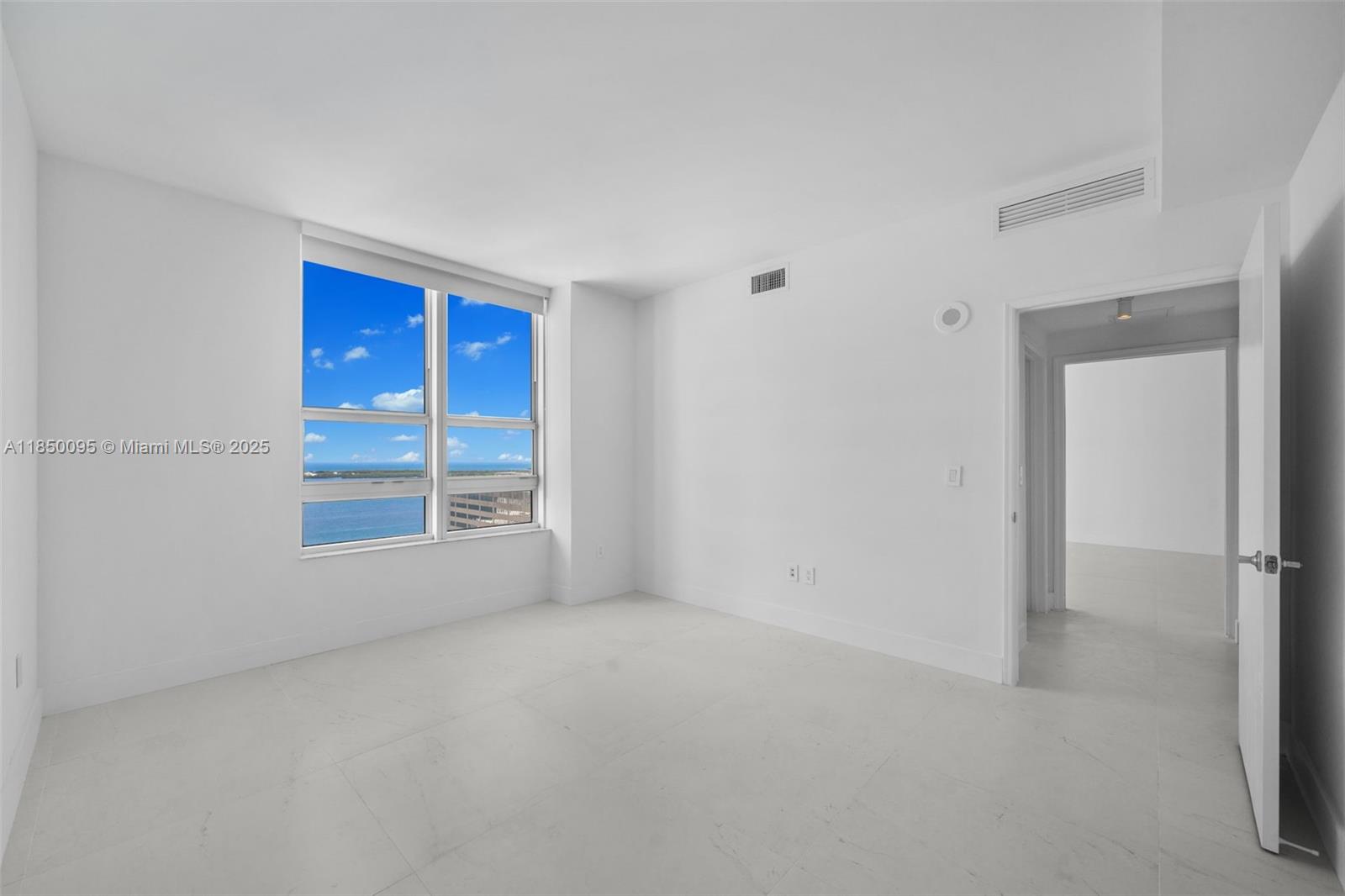 951 Brickell Ave # 4002