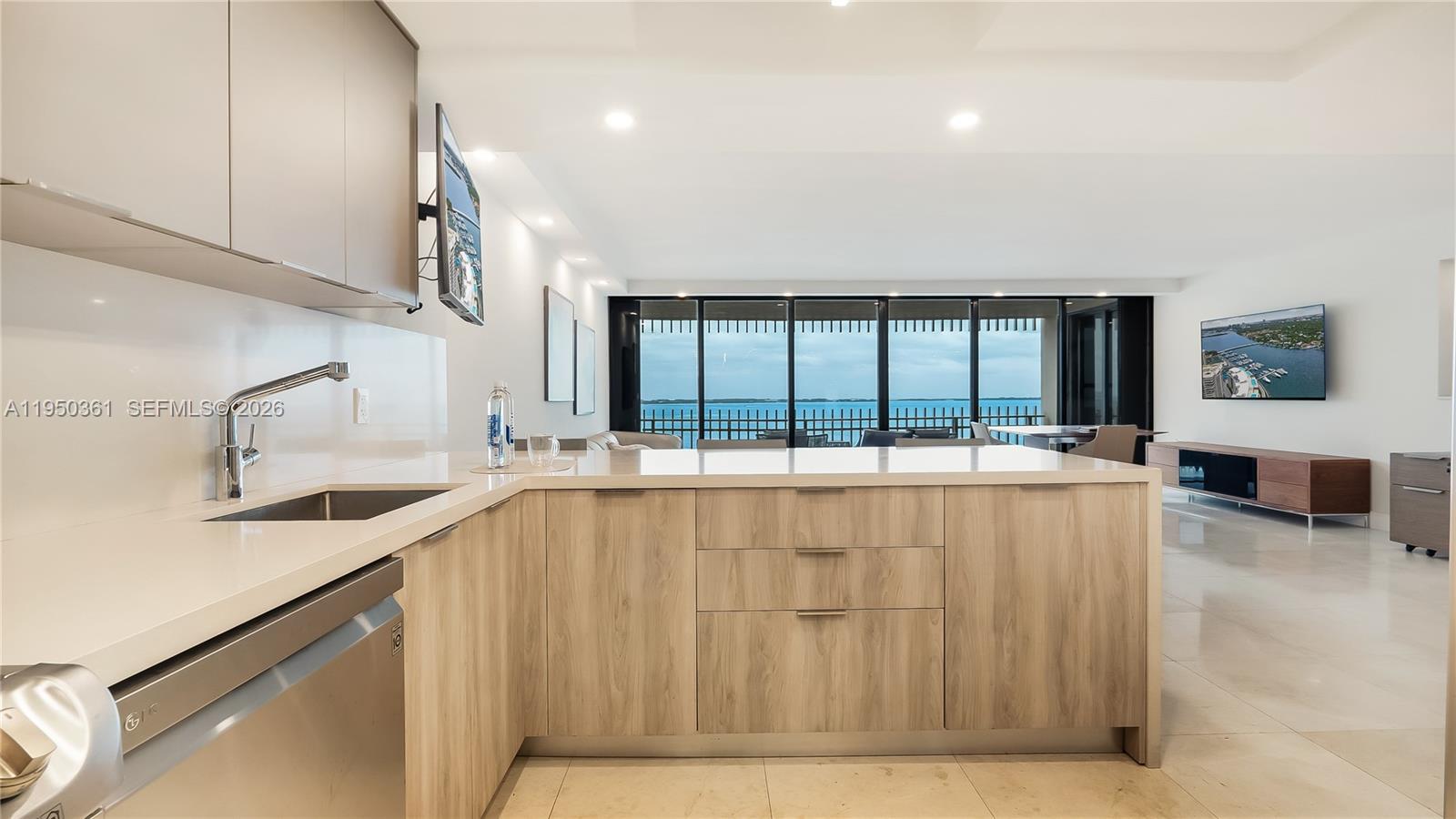 3 Grove Isle Dr # C1407