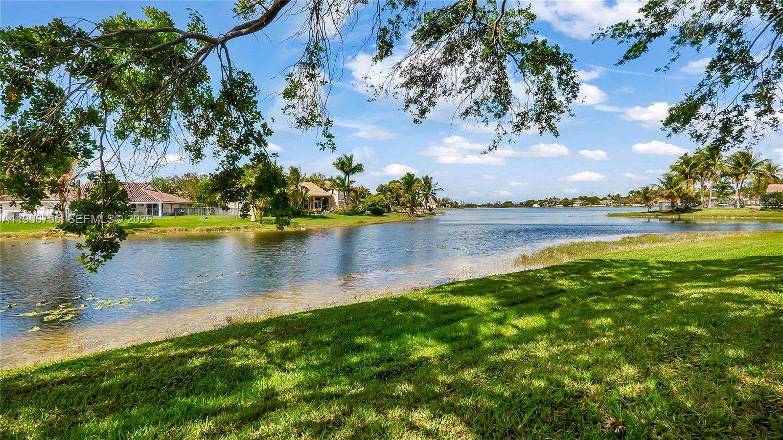 637 Lake Blvd