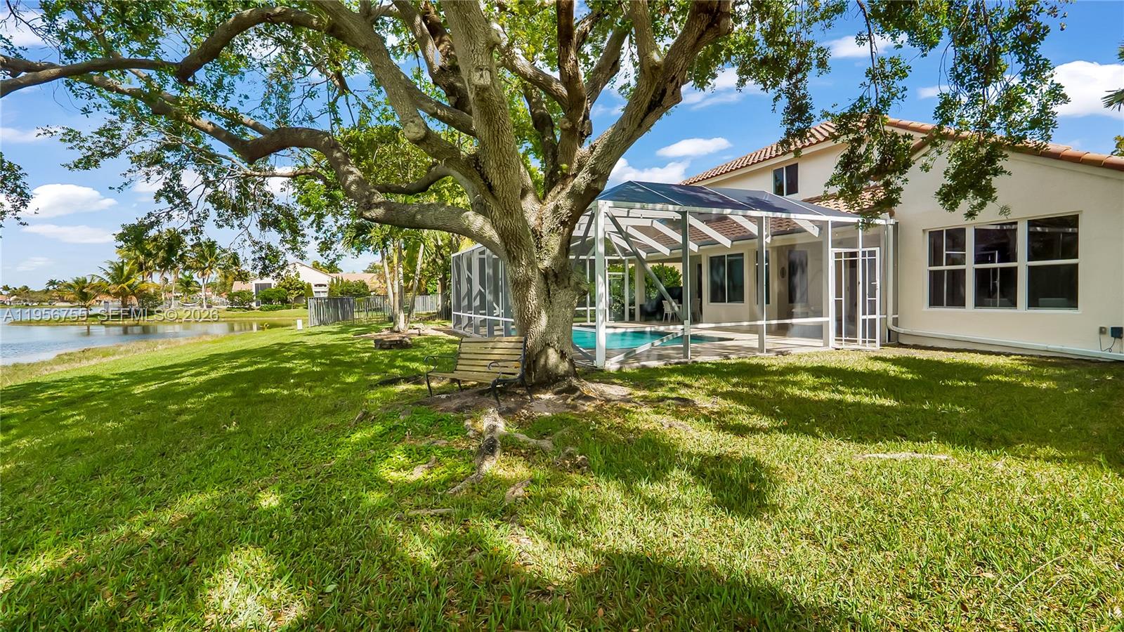 637 Lake Blvd