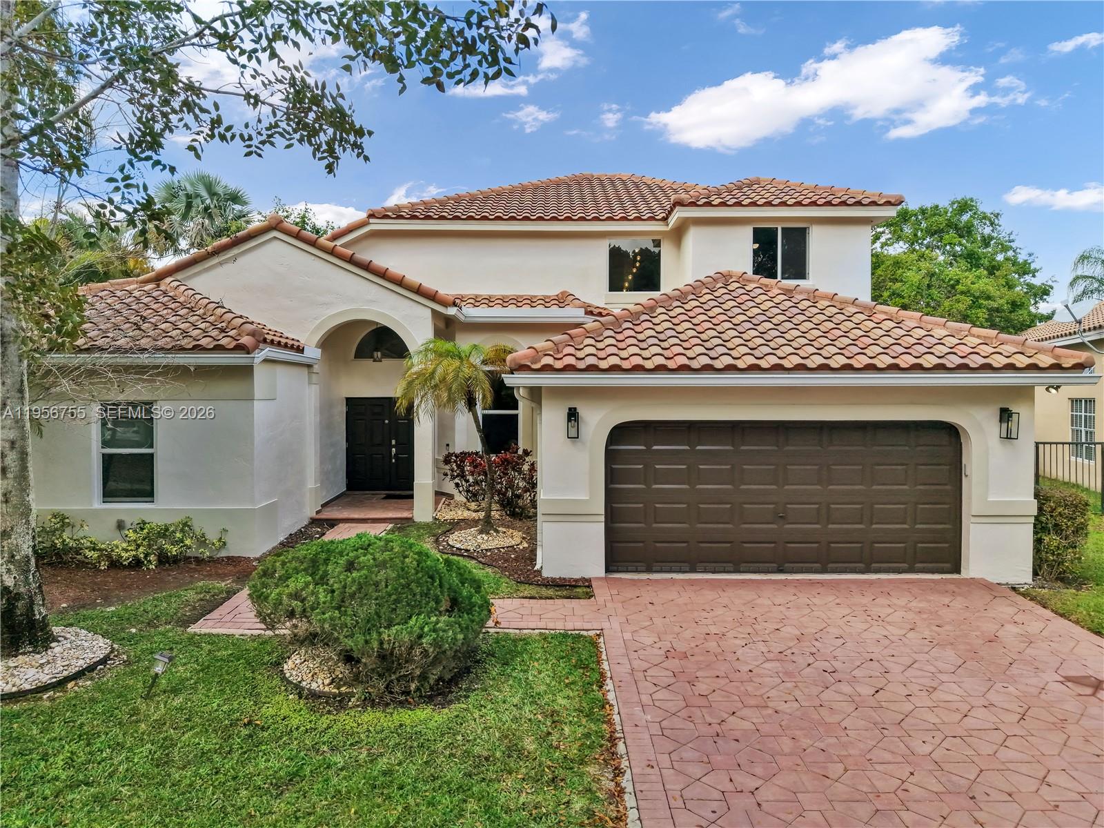 637 Lake Blvd